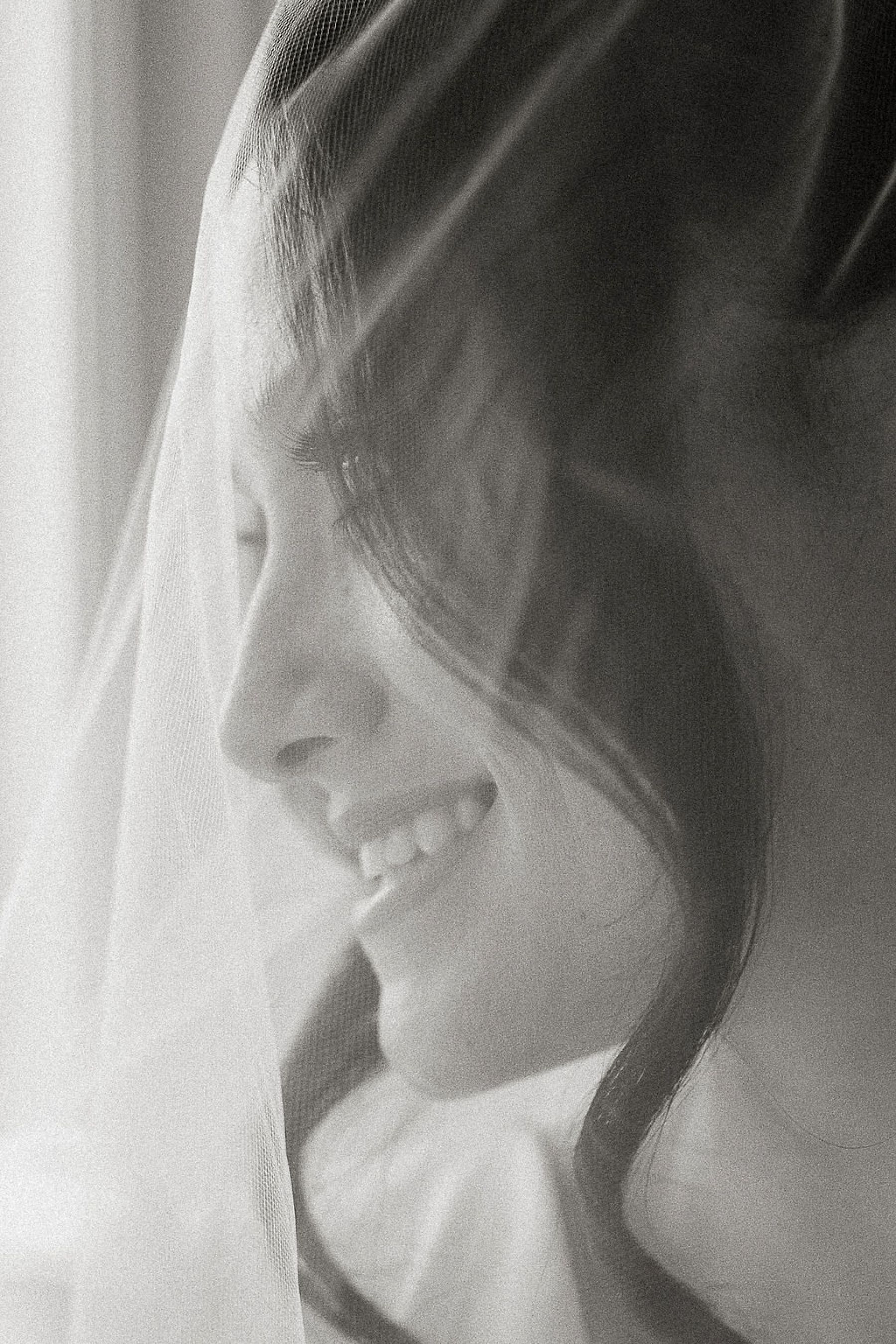 Candlelight, Calla Lilies, and Classic Charm: Nicolette and Victor's Exquisite Nuptials at the Fairmont Royal York Hotel photo