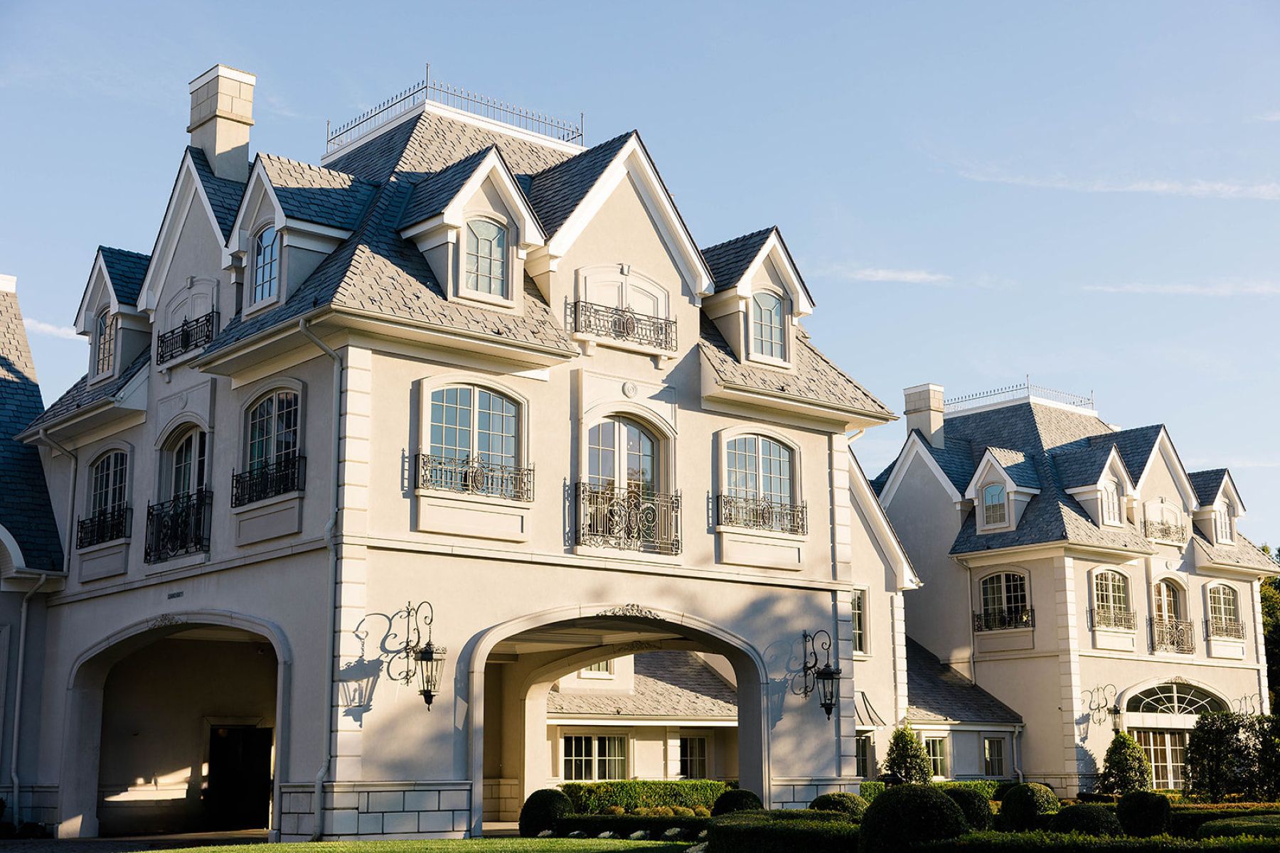 Cherished Chapters at Park Chateau Estate &amp; Gardens: Sanam &amp; Kaveet’s Tale of Romance photo