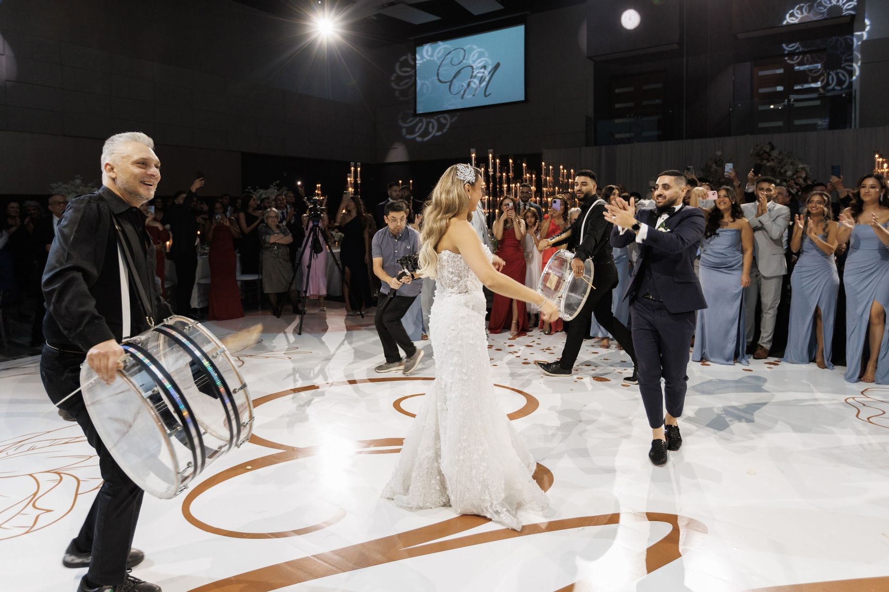 Christina &amp; Morcos: A Universal Studio Eventspace Wedding Filled with Modern Flair photo