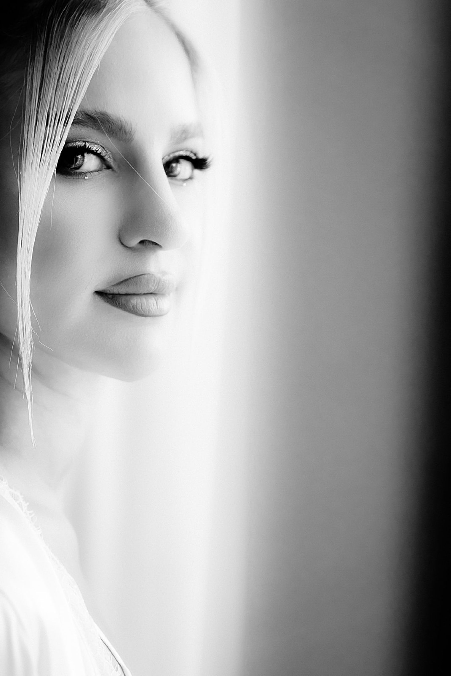 Two Cultures, One Precious Union: Ayda and William's Exquisite Franco-Persian Celebration at Château de Bouffémont photo