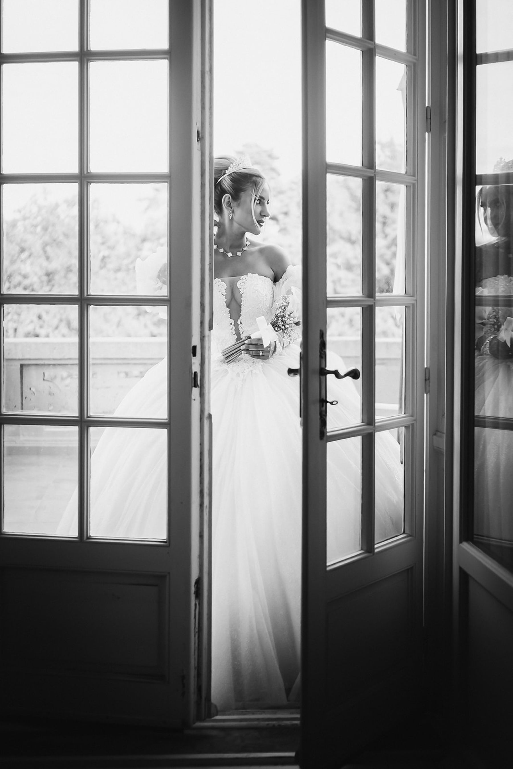 Two Cultures, One Precious Union: Ayda and William's Exquisite Franco-Persian Celebration at Château de Bouffémont photo