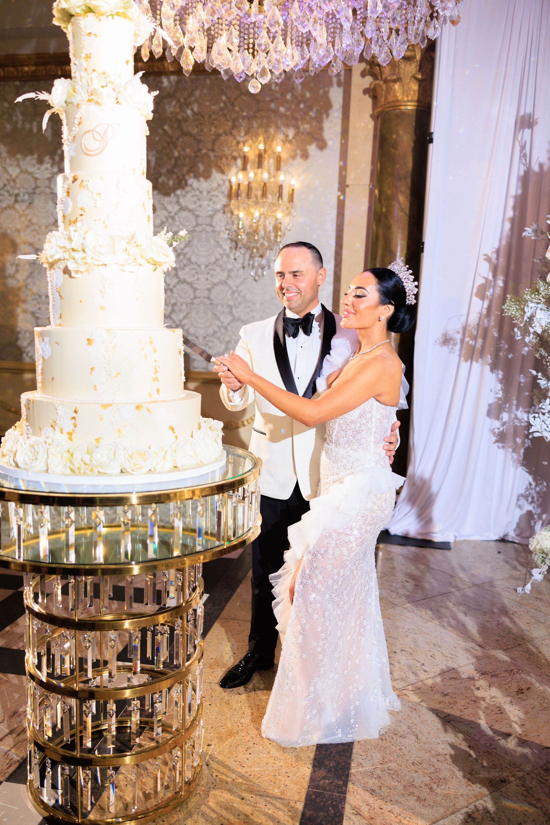 Royalty Redefined: Rachel and John's Majestic 'I Do' at The Venetian photo