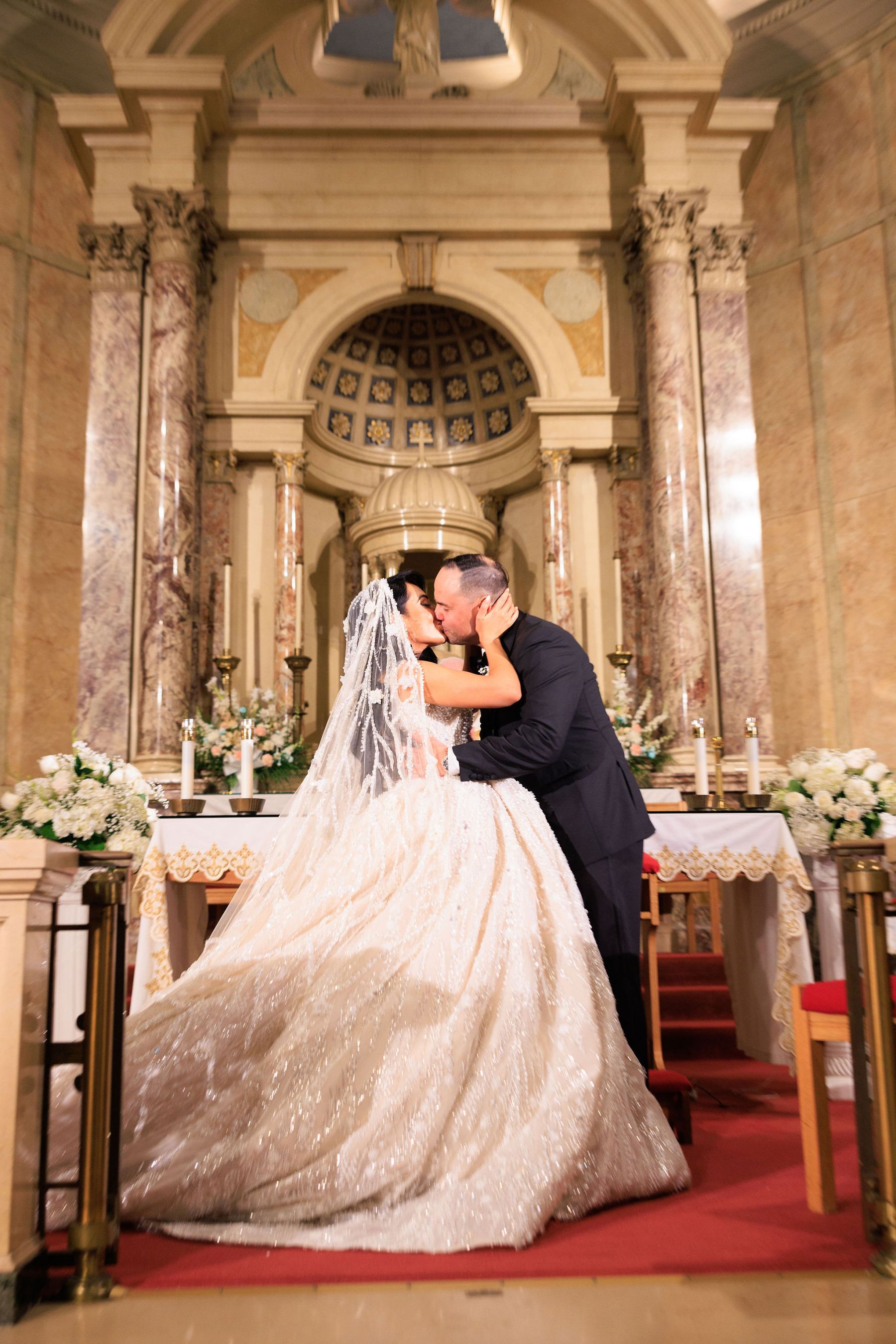 Royalty Redefined: Rachel and John's Majestic 'I Do' at The Venetian photo