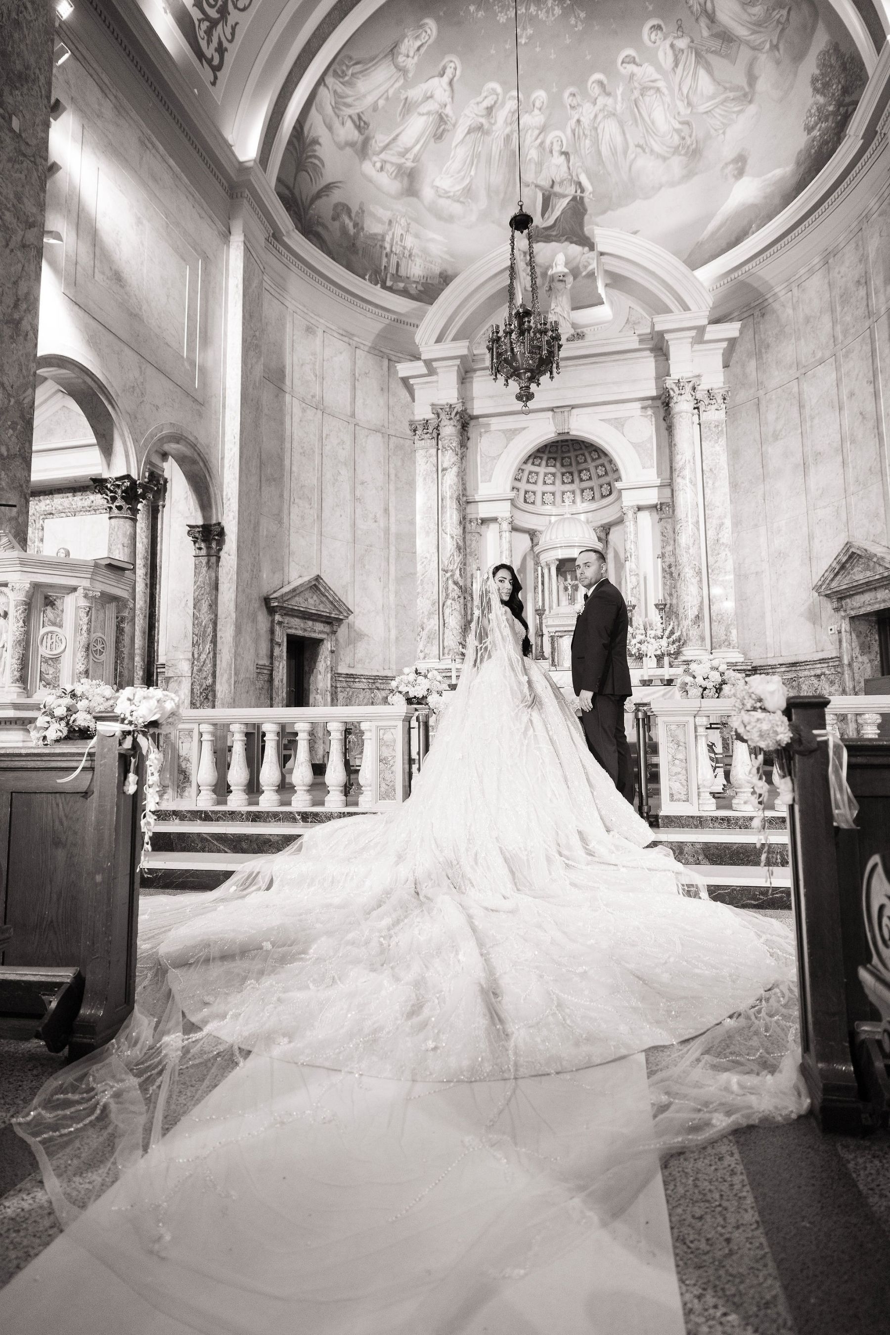 Royalty Redefined: Rachel and John's Majestic 'I Do' at The Venetian photo