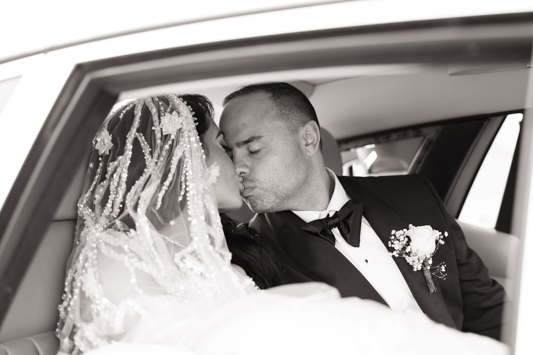 Royalty Redefined: Rachel and John's Majestic 'I Do' at The Venetian photo