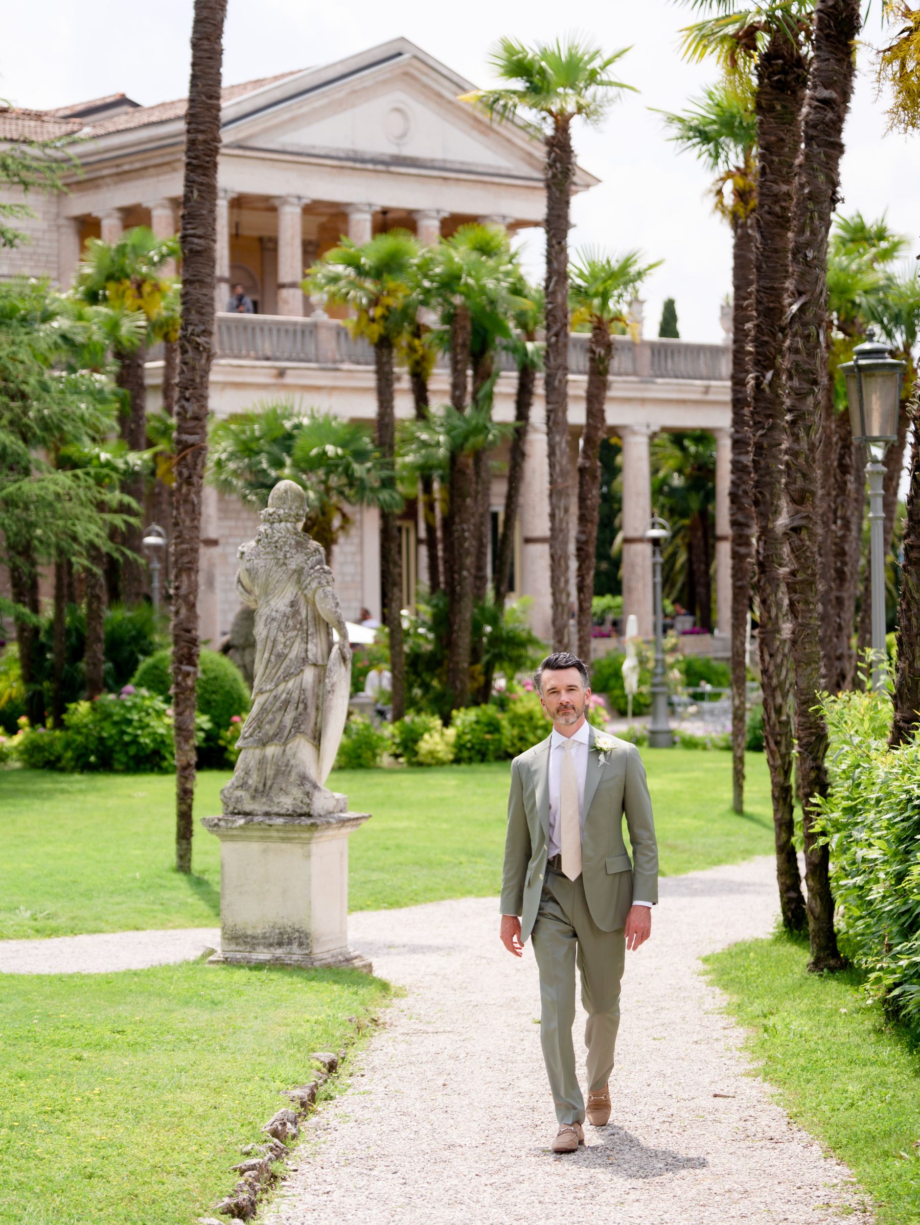 Dancing Through Time: Victoria and James' Magical Celebration at La Finestra Sul Fiume photo