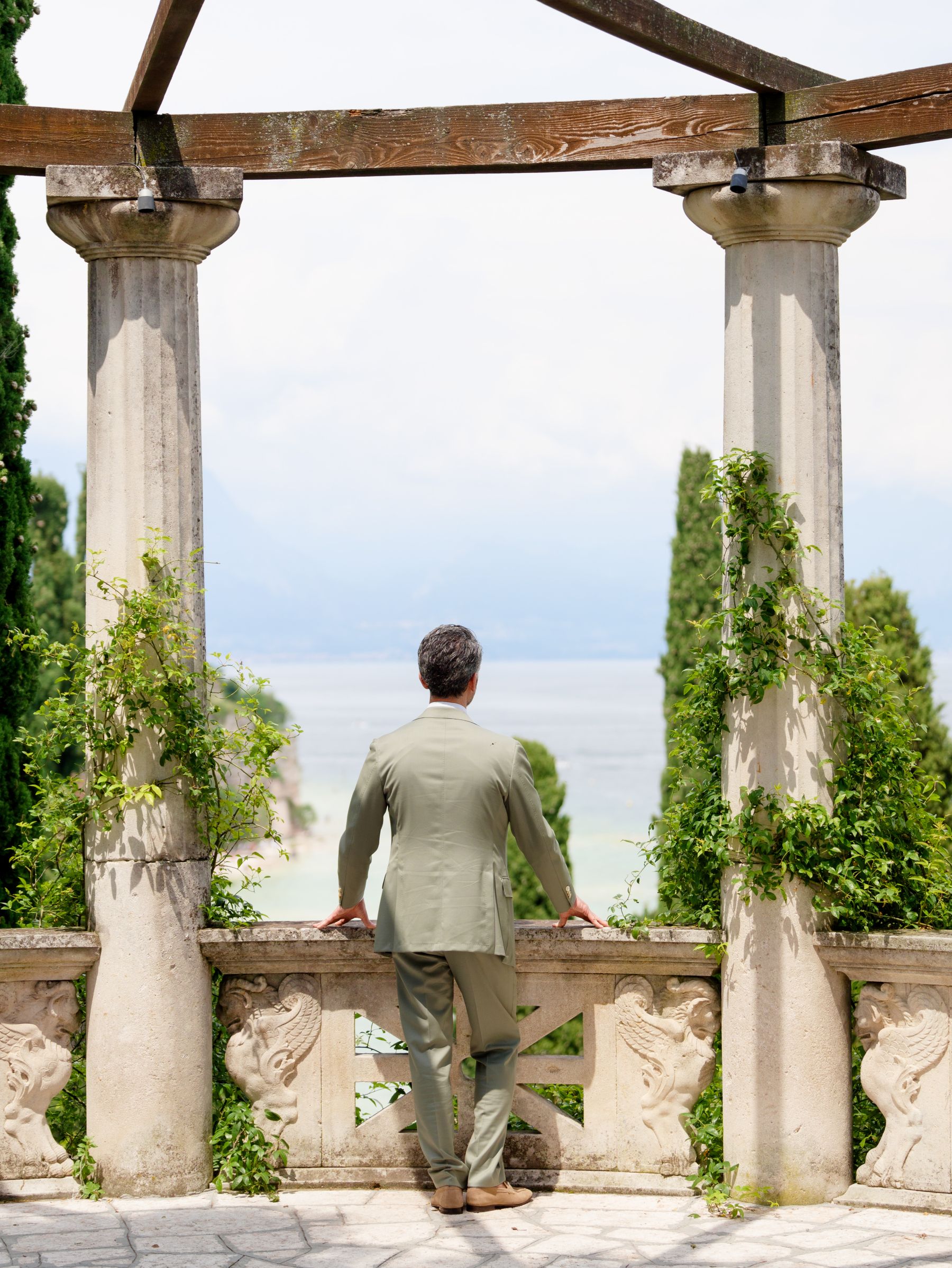 Dancing Through Time: Victoria and James' Magical Celebration at La Finestra Sul Fiume photo