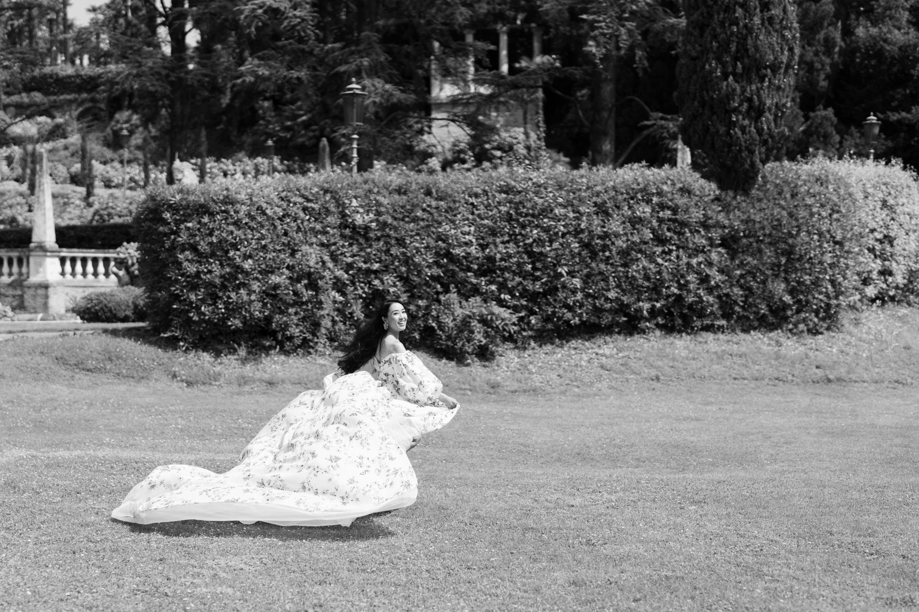 Dancing Through Time: Victoria and James' Magical Celebration at La Finestra Sul Fiume photo