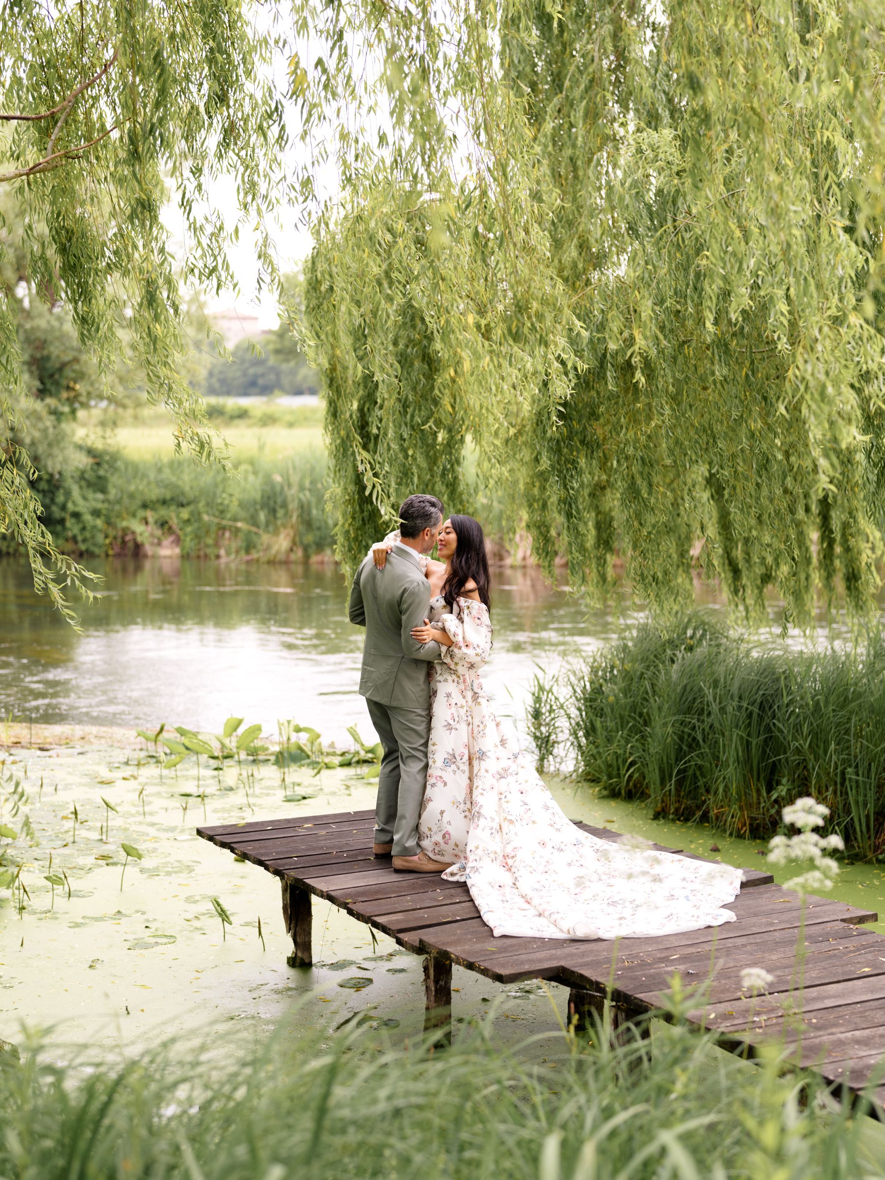 Dancing Through Time: Victoria and James' Magical Celebration at La Finestra Sul Fiume photo