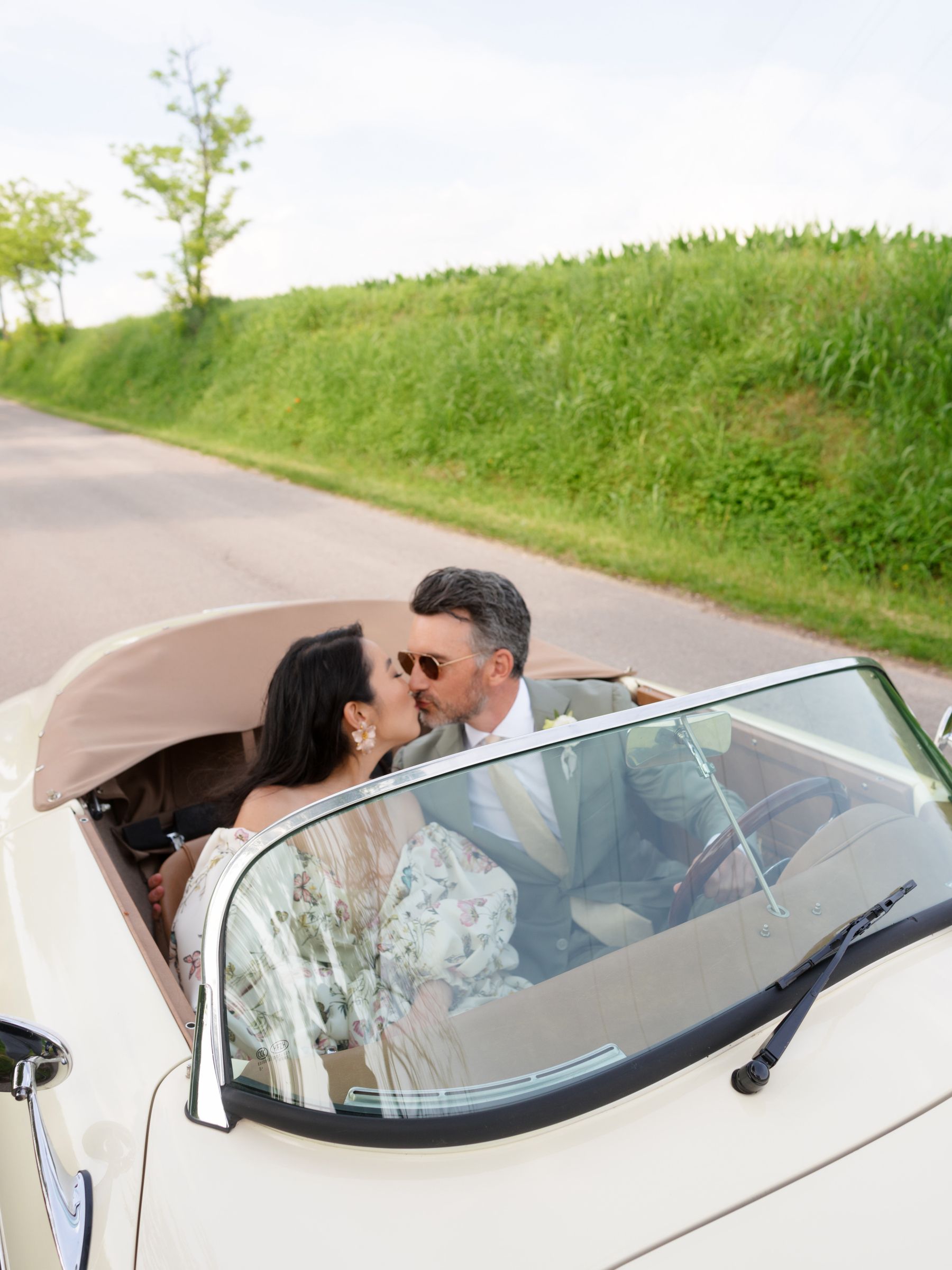 Dancing Through Time: Victoria and James' Magical Celebration at La Finestra Sul Fiume photo