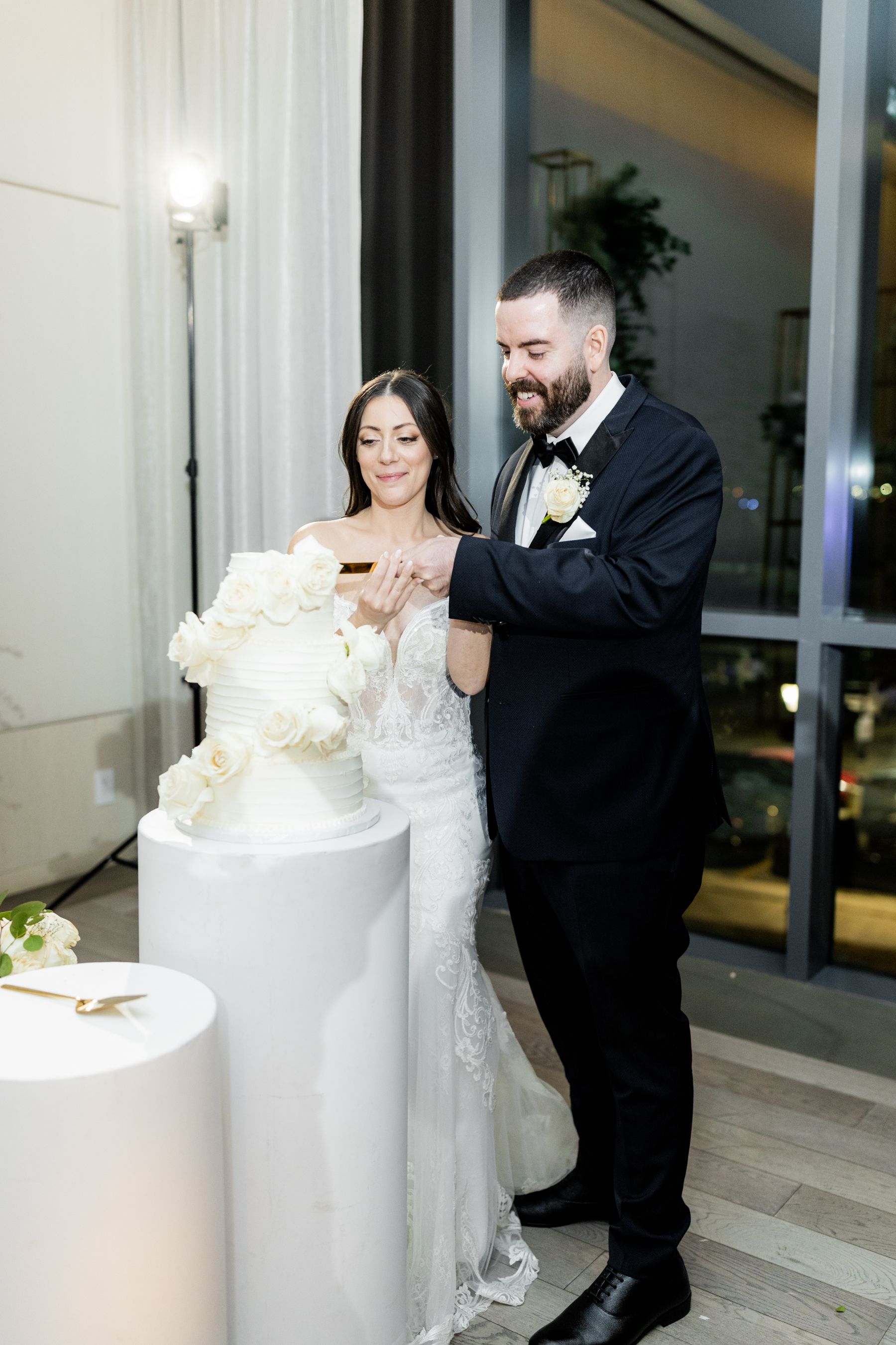 Dancing Through Life: Julia and Diogo's Harmonious Union at The Pearle Hotel &amp; Spa photo
