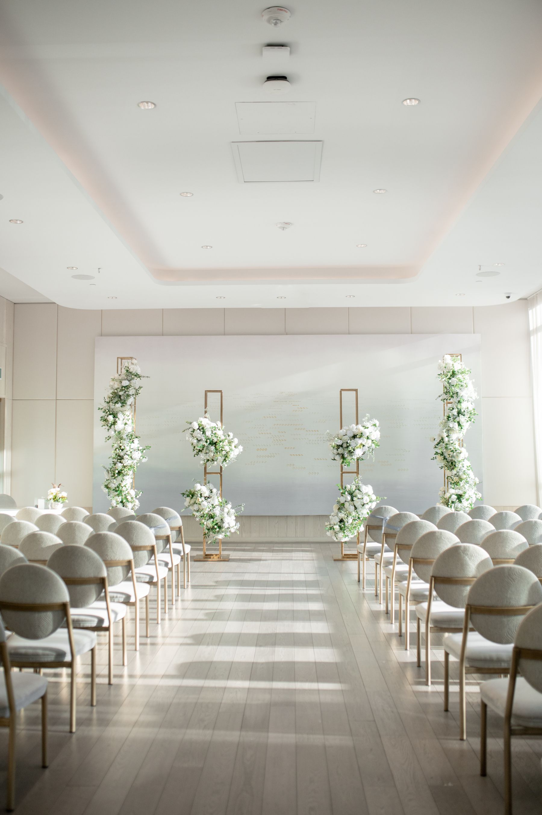 Dancing Through Life: Julia and Diogo's Harmonious Union at The Pearle Hotel &amp; Spa photo