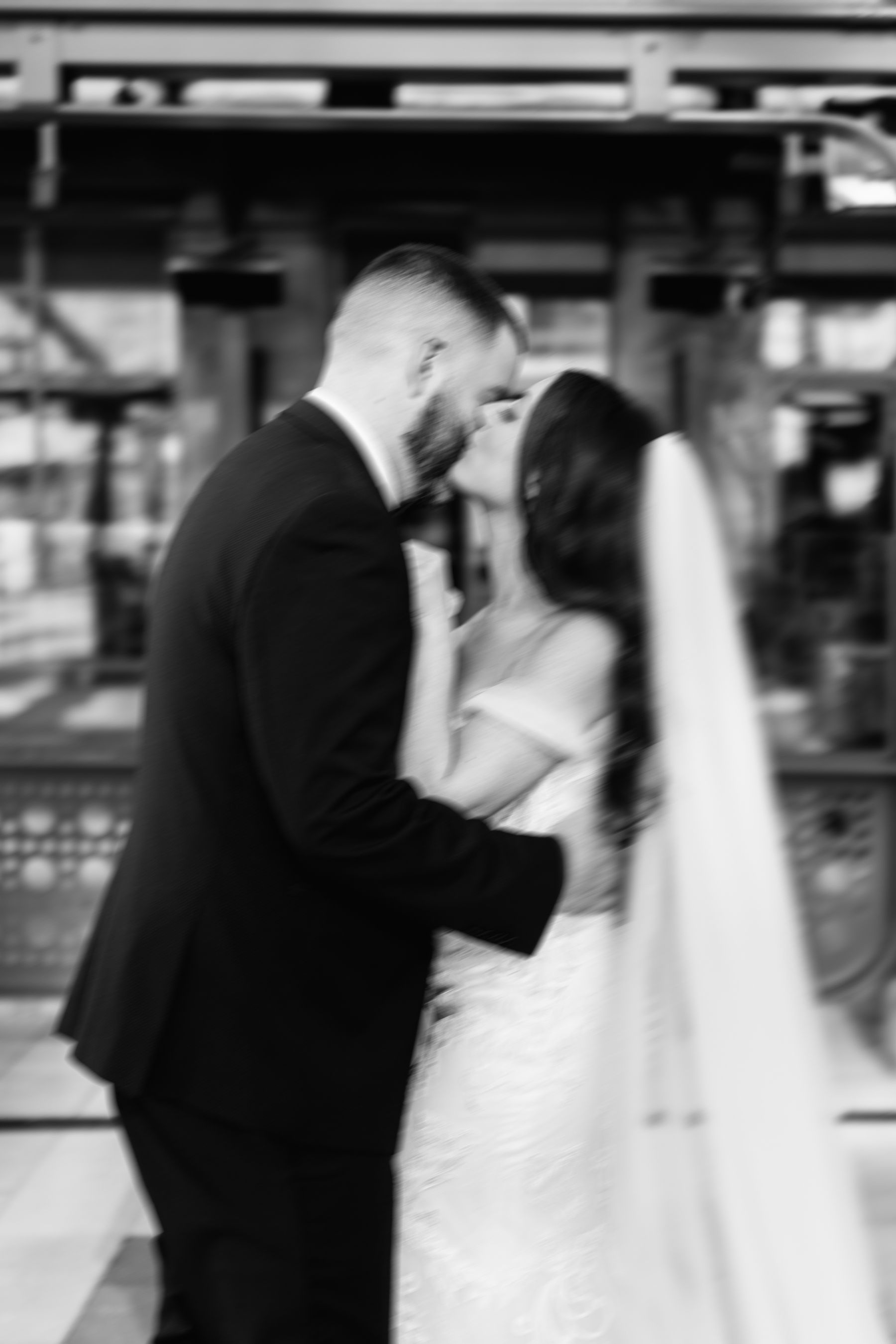 Dancing Through Life: Julia and Diogo's Harmonious Union at The Pearle Hotel &amp; Spa photo