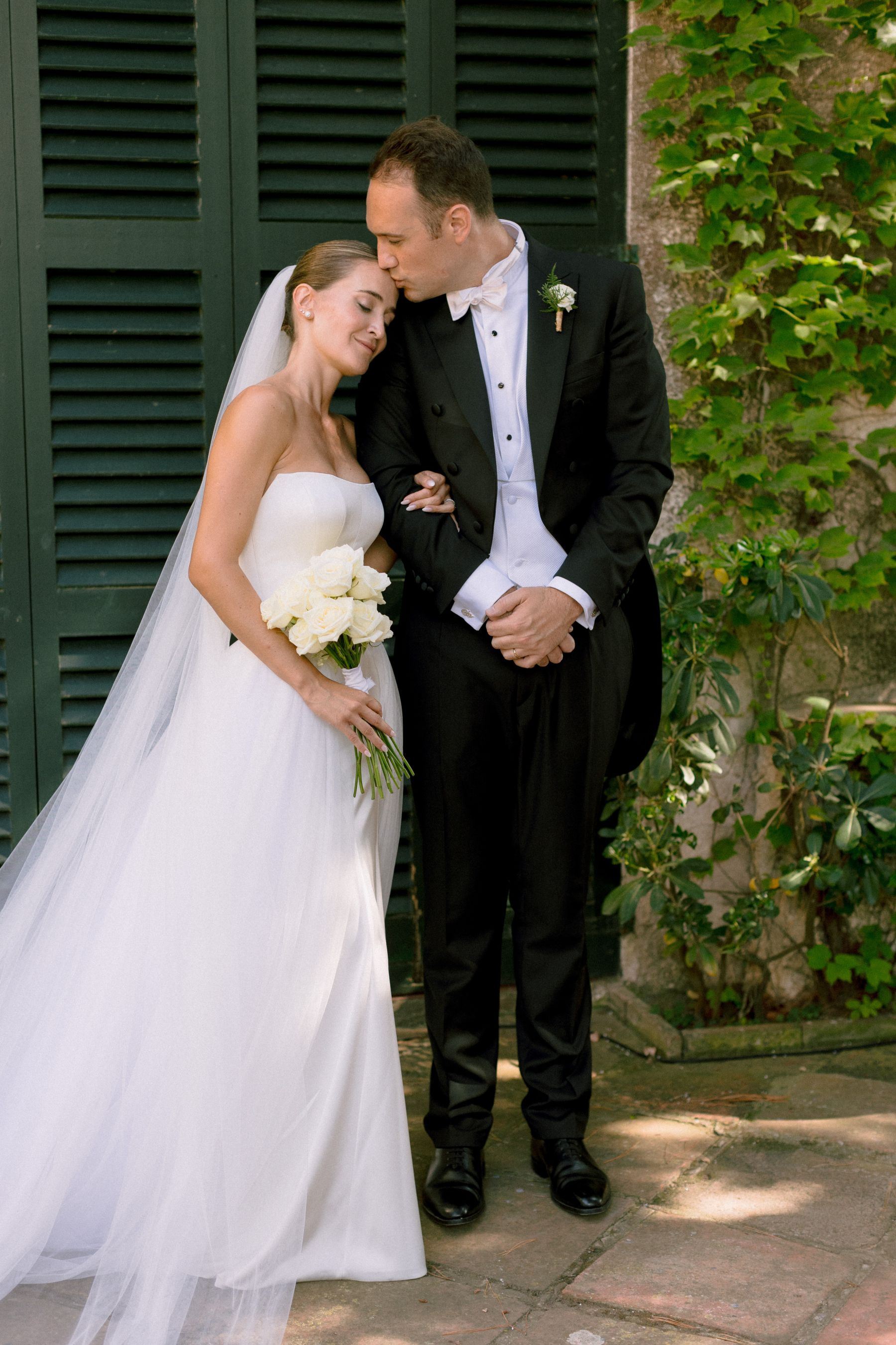 Where Sea Meets Soul: Tatiana and Dan's Elegant Mediterranean Dream at Casa Santa Clotilde photo