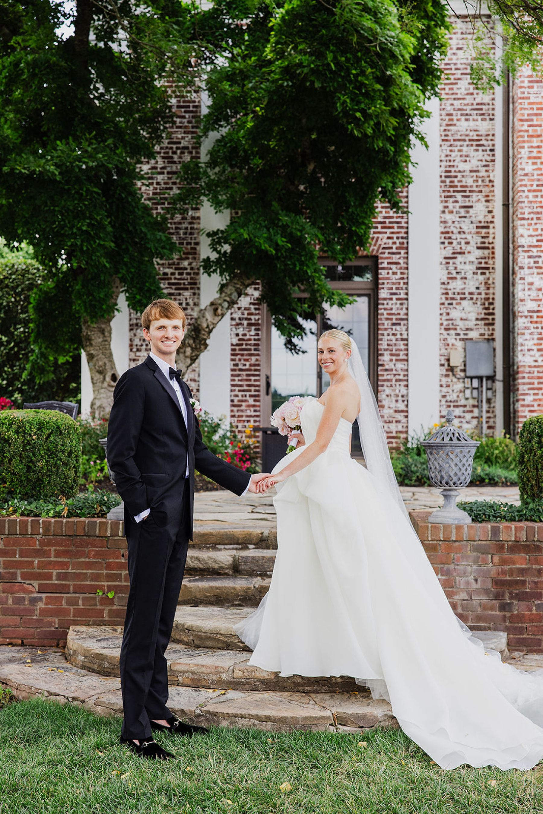 A Love Story in Pink: Caitlin and Zach's Exquisite Wedding at Hamilton Farm Golf Club photo