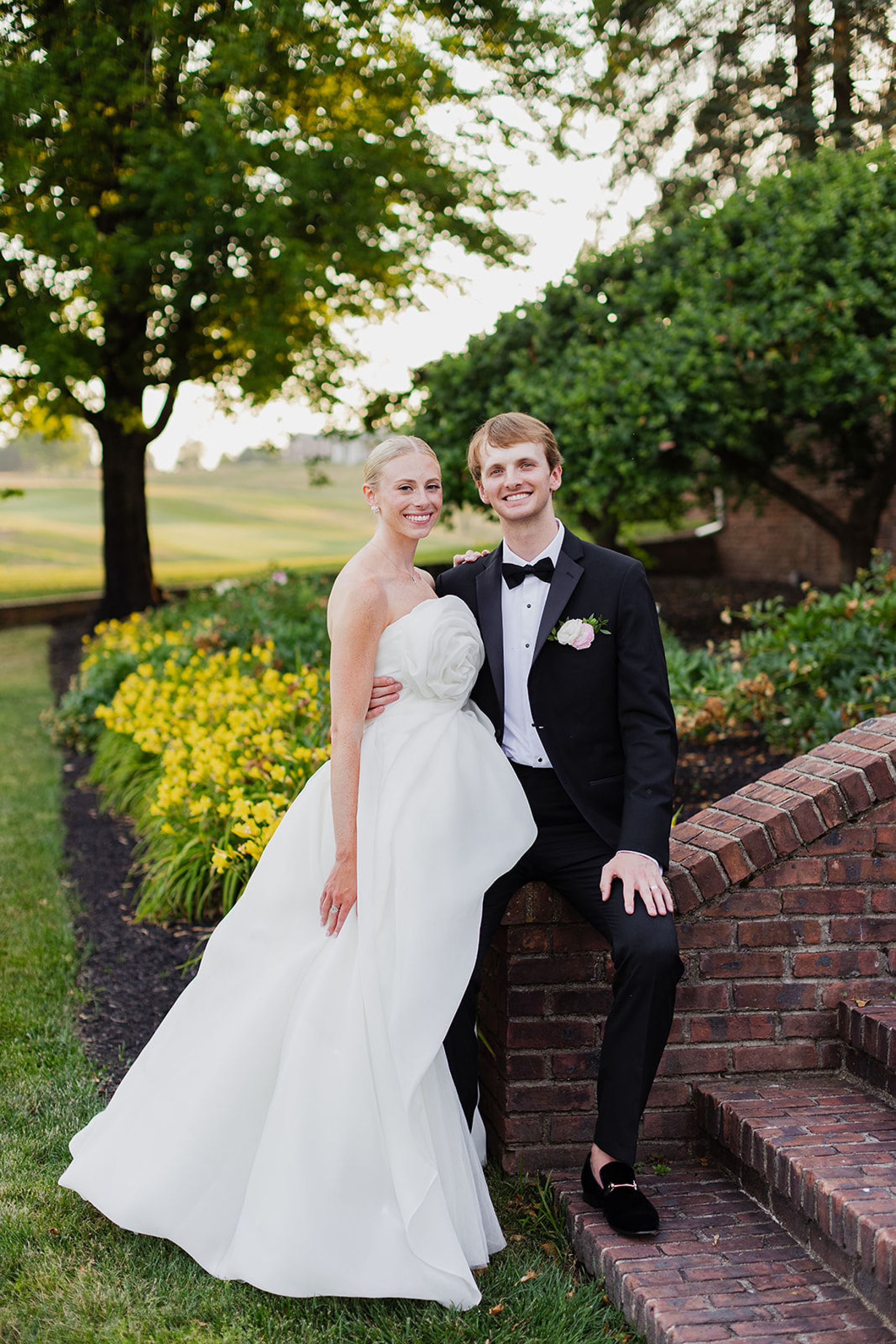 A Love Story in Pink: Caitlin and Zach's Exquisite Wedding at Hamilton Farm Golf Club photo