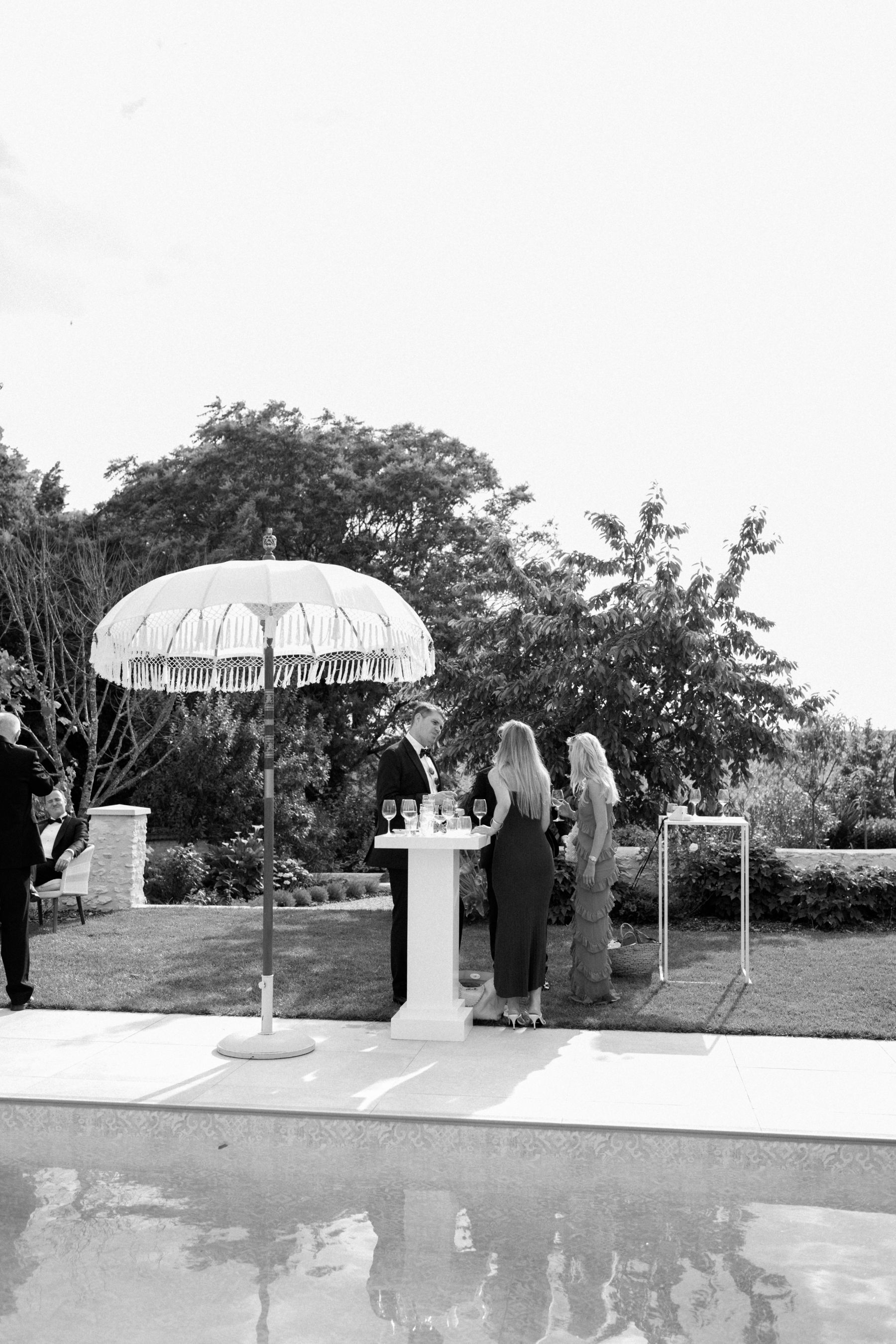 Old Hollywood in Cognac: Samantha and Oliver's Vintage Glamour Wedding at No3 the Chateau photo