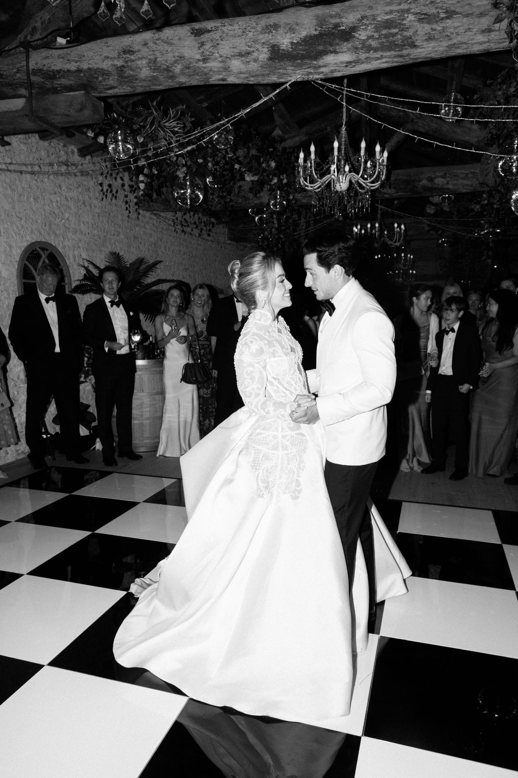 Old Hollywood in Cognac: Samantha and Oliver's Vintage Glamour Wedding at No3 the Chateau photo