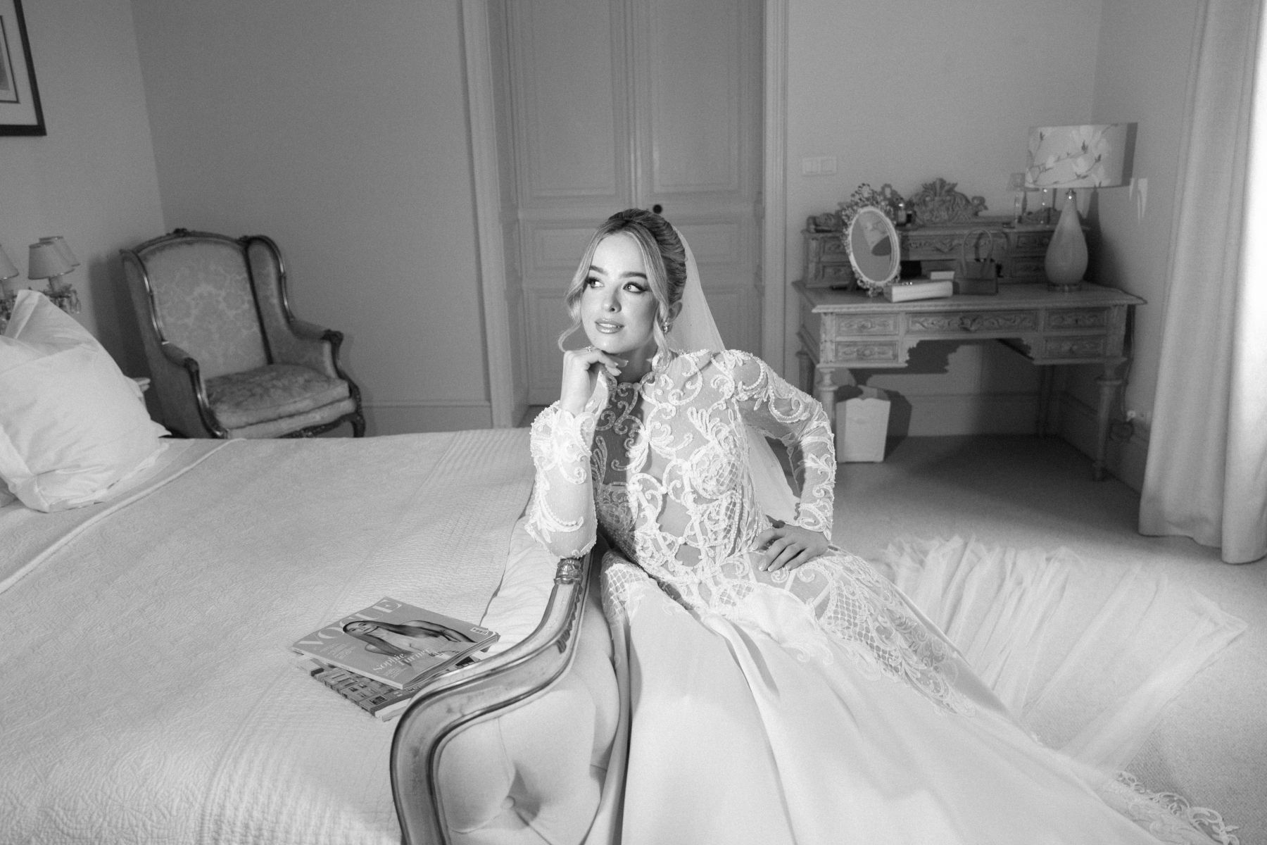 Old Hollywood in Cognac: Samantha and Oliver's Vintage Glamour Wedding at No3 the Chateau photo