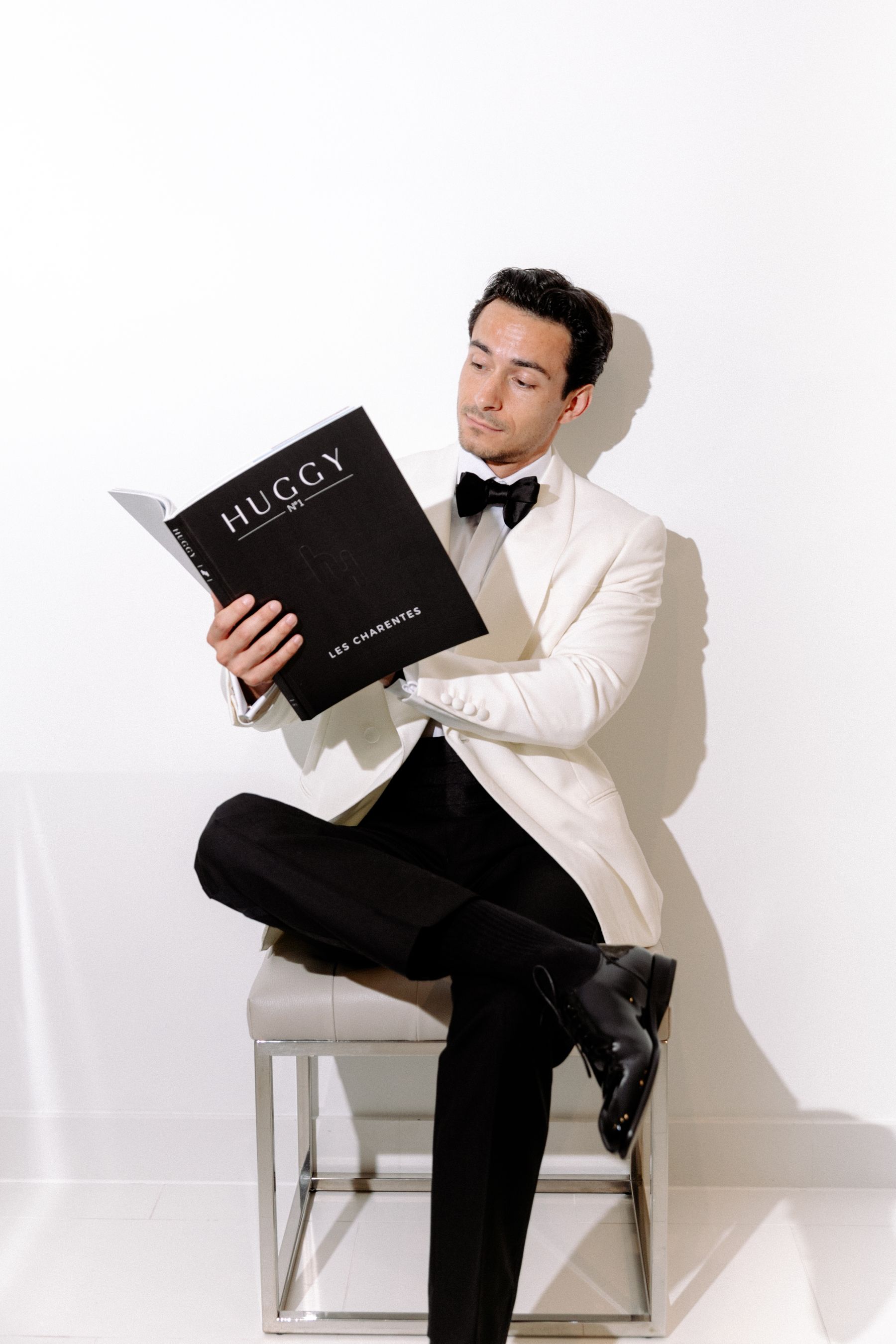 Old Hollywood in Cognac: Samantha and Oliver's Vintage Glamour Wedding at No3 the Chateau photo