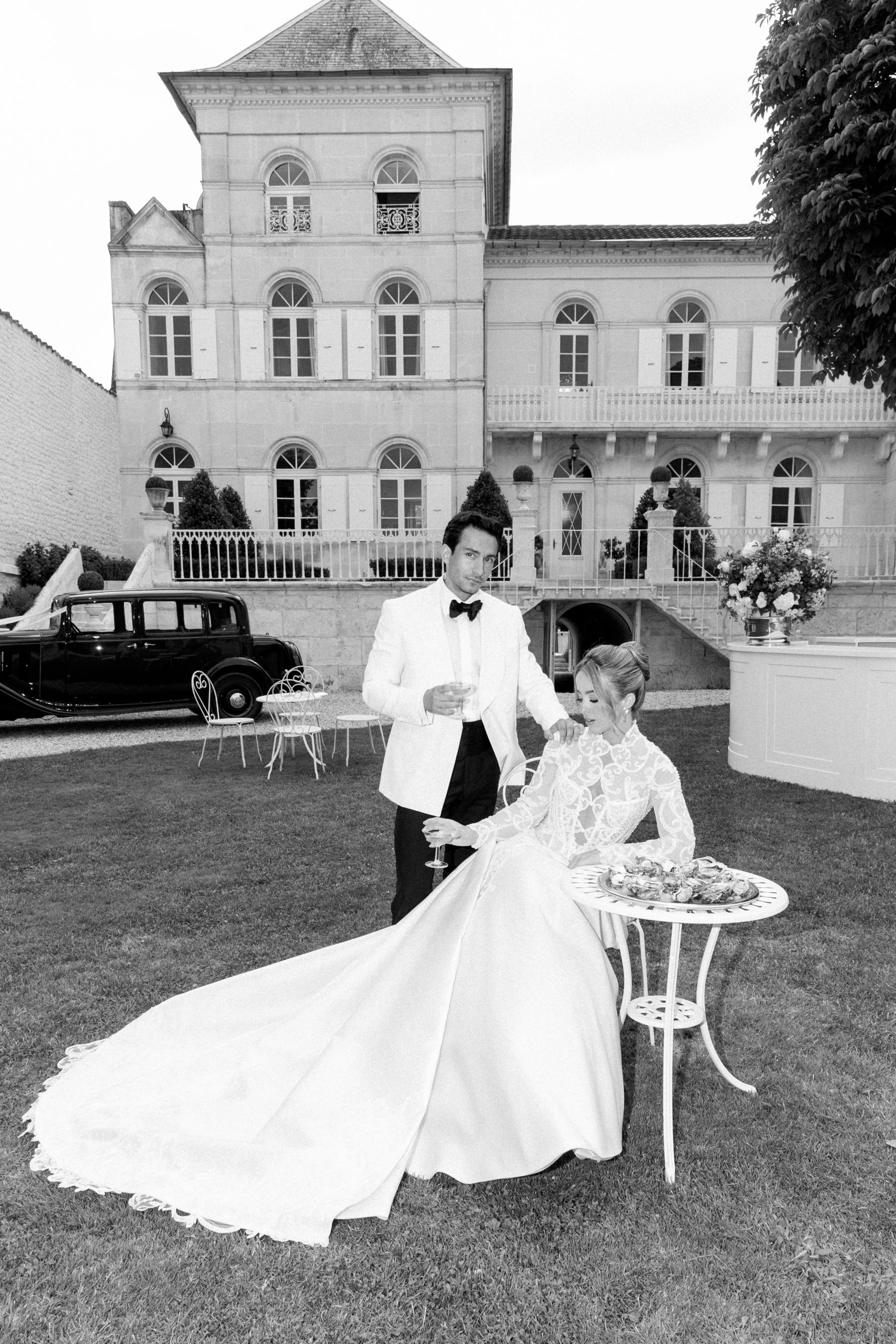 Old Hollywood in Cognac: Samantha and Oliver's Vintage Glamour Wedding at No3 the Chateau photo