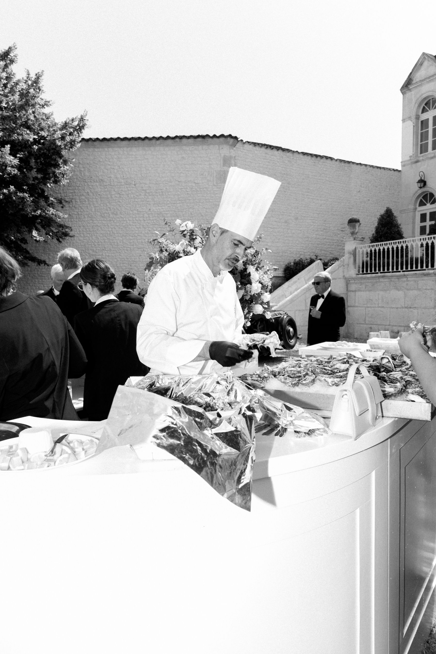 Old Hollywood in Cognac: Samantha and Oliver's Vintage Glamour Wedding at No3 the Chateau photo