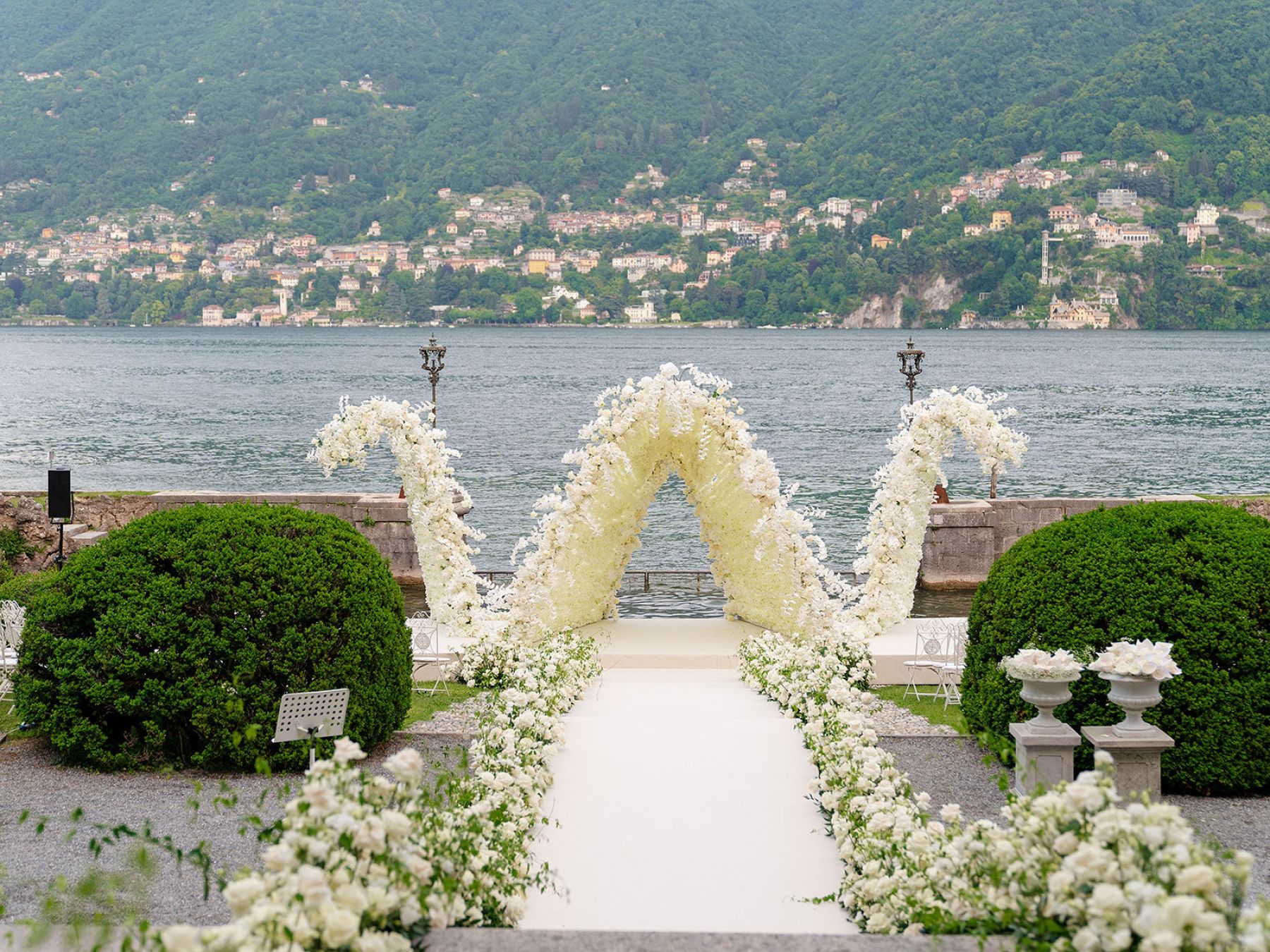 Echoes of La Dolce Vita: Celebrating Daniella and Kevin’s Love at Villa Erba photo
