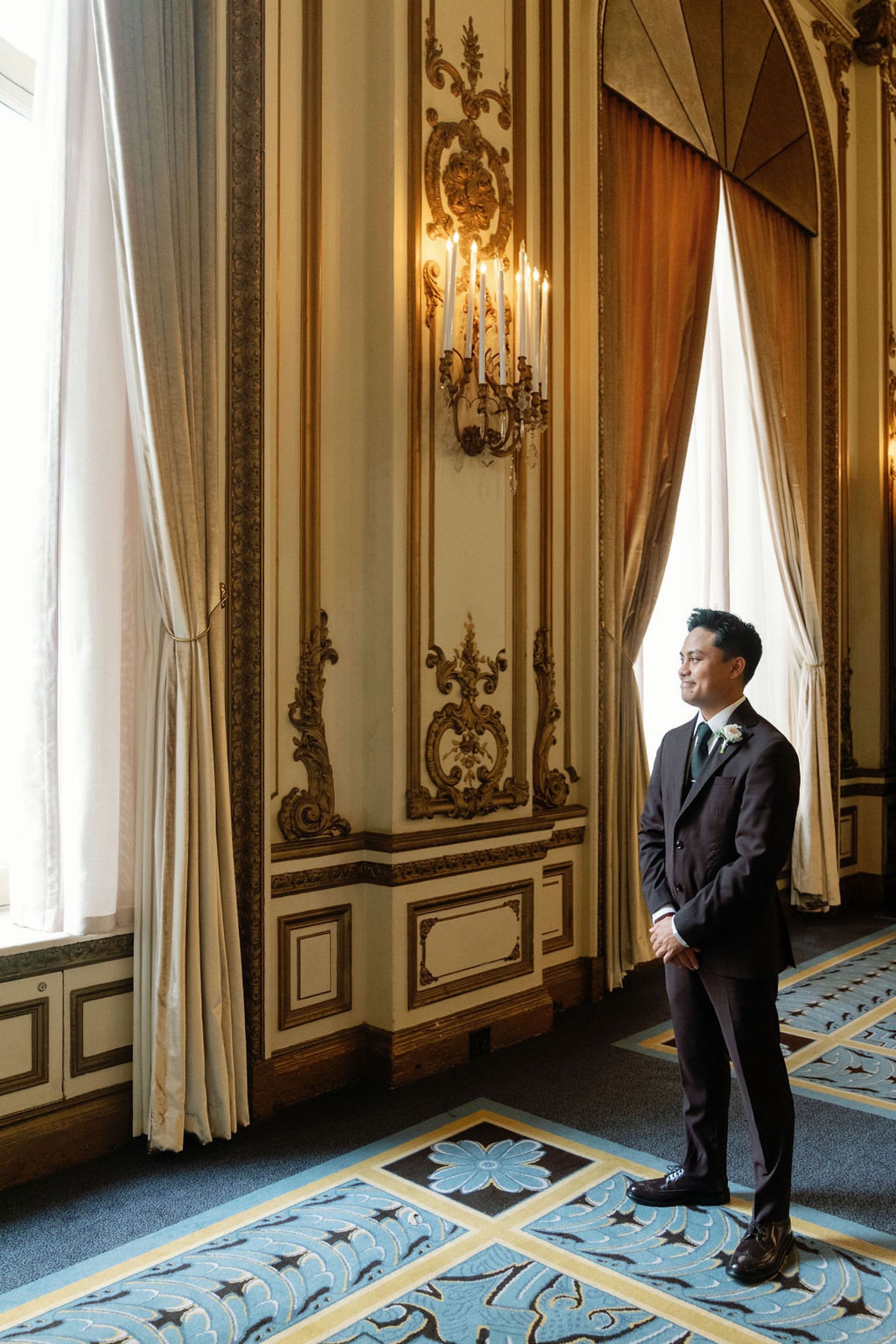 Heart in the City: Kerrie &amp; Daniel’s Elegant Wedding at San Francisco City Hall photo