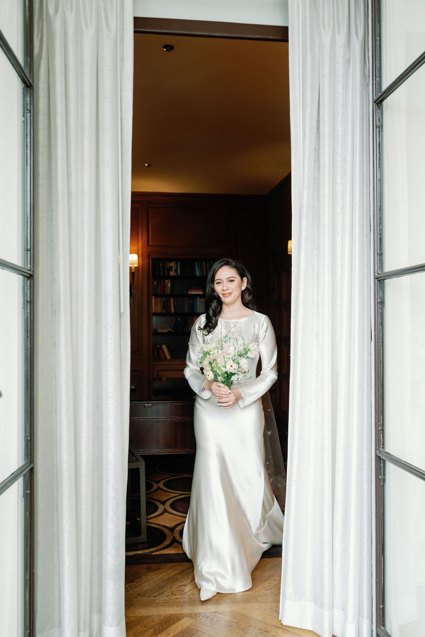 Heart in the City: Kerrie &amp; Daniel’s Elegant Wedding at San Francisco City Hall photo