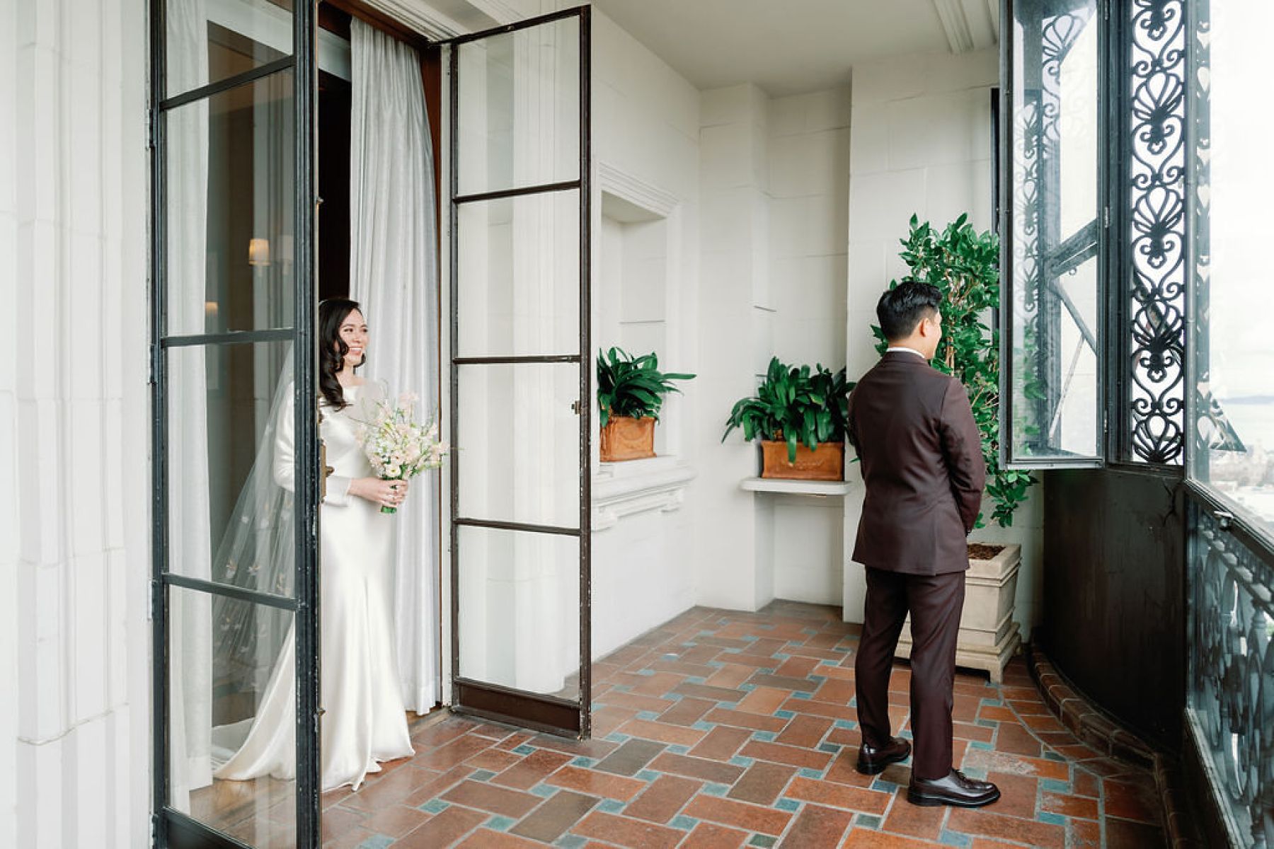 Heart in the City: Kerrie &amp; Daniel’s Elegant Wedding at San Francisco City Hall photo