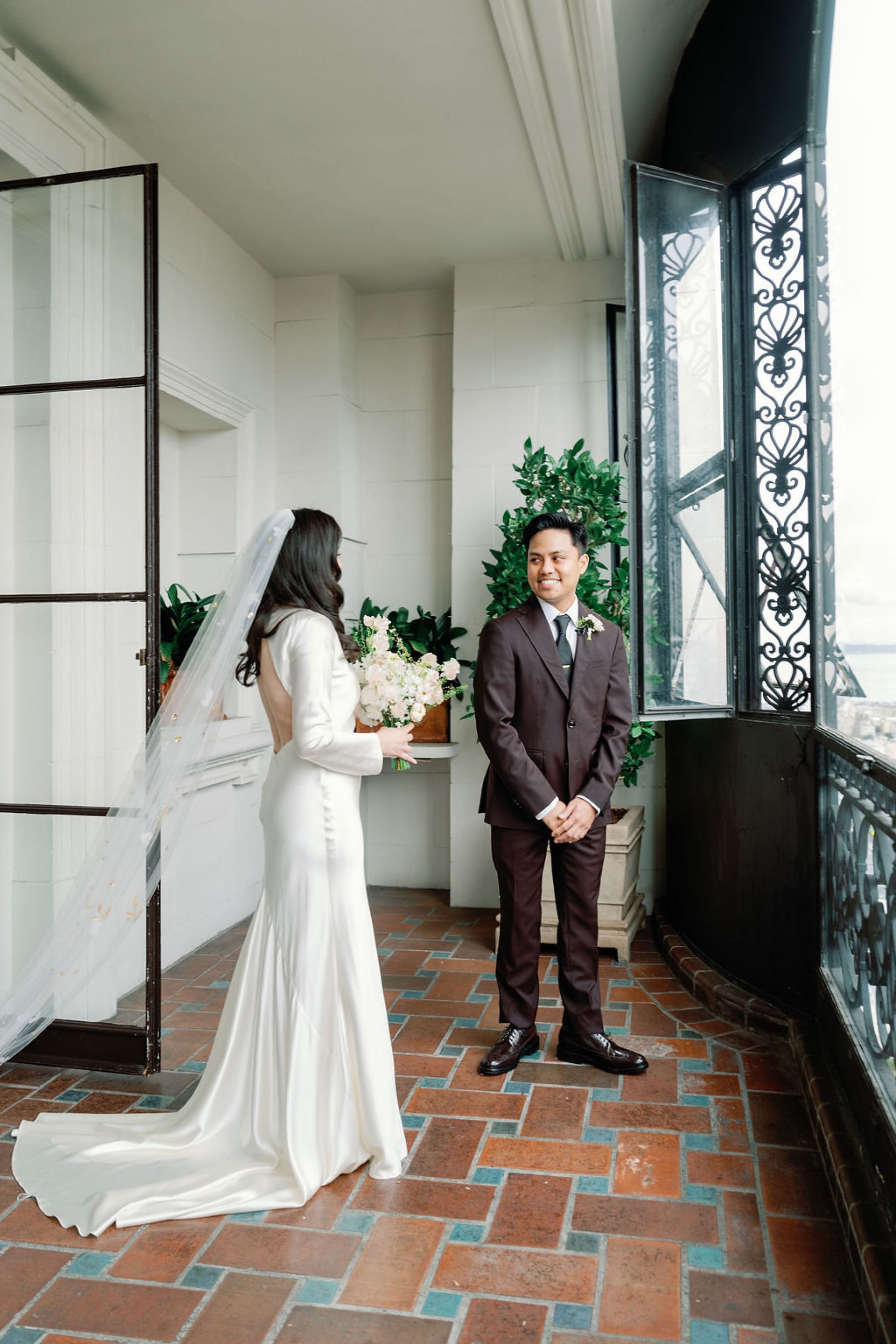 Heart in the City: Kerrie &amp; Daniel’s Elegant Wedding at San Francisco City Hall photo