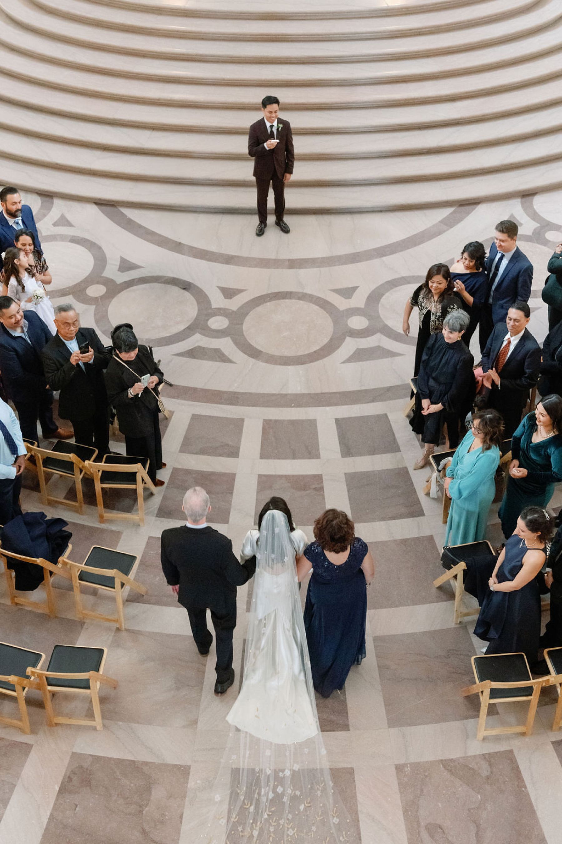 Heart in the City: Kerrie &amp; Daniel’s Elegant Wedding at San Francisco City Hall photo