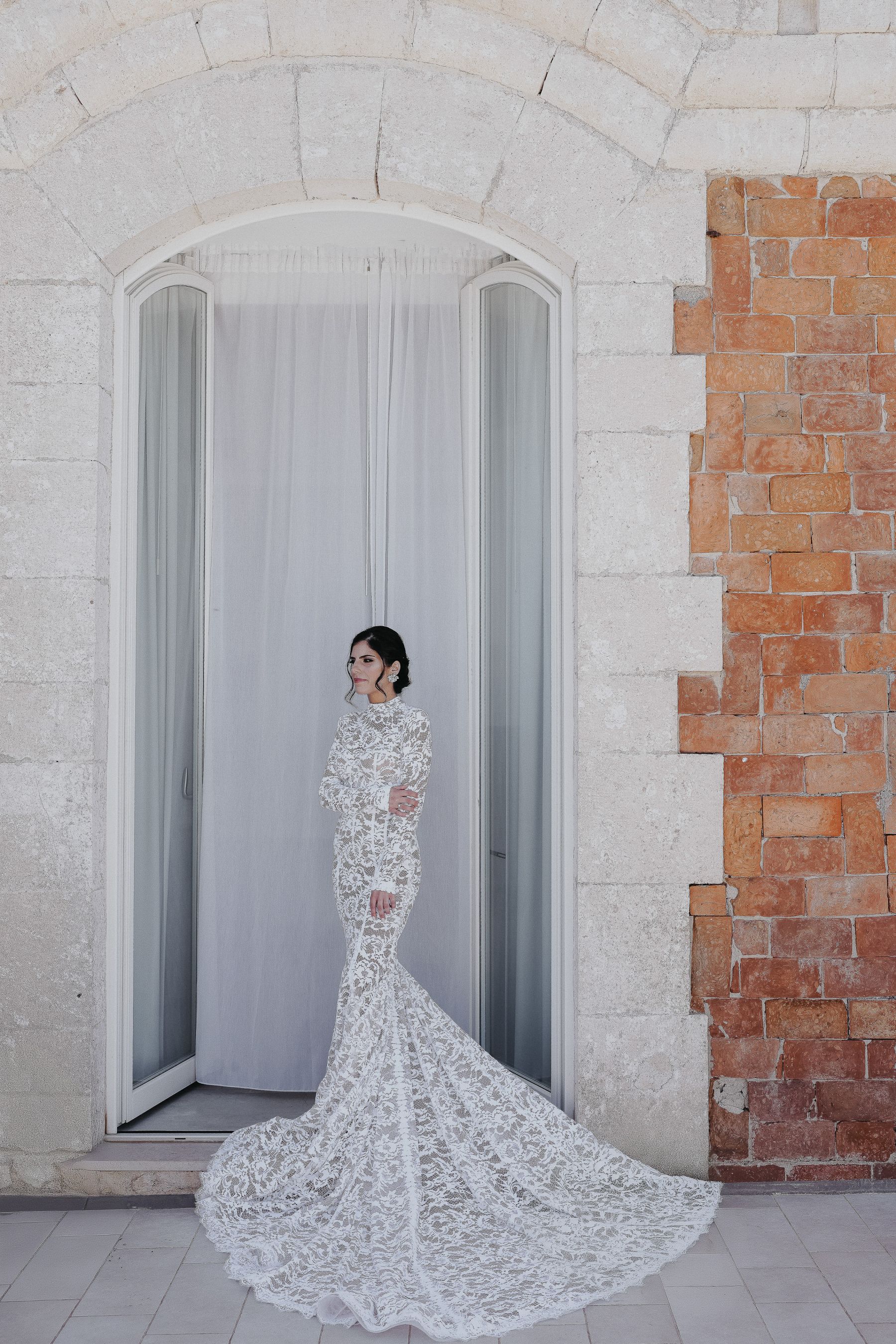 Waves of Love: Eleonora and Lorenzo's Magical Wedding at Castello Tafuri photo