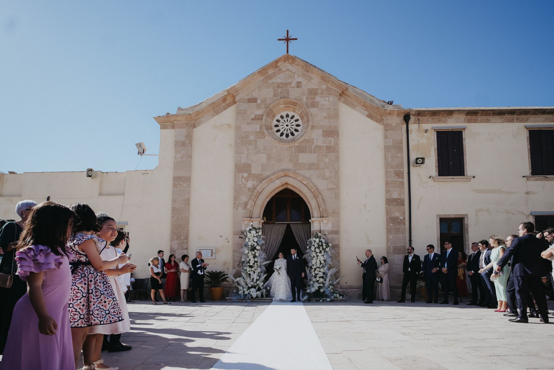 Waves of Love: Eleonora and Lorenzo's Magical Wedding at Castello Tafuri photo