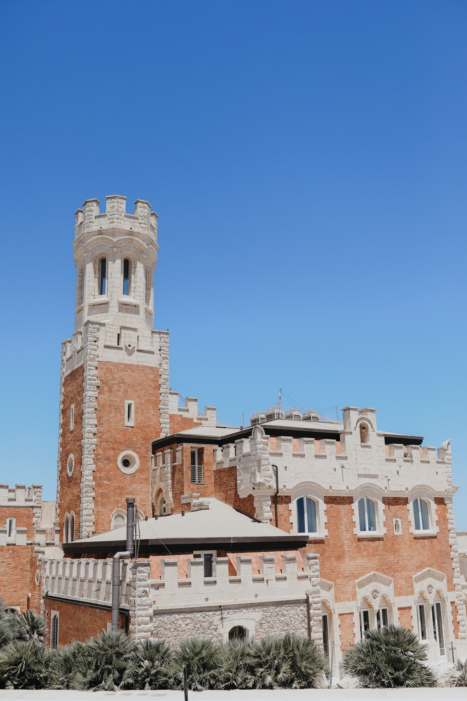 Waves of Love: Eleonora and Lorenzo's Magical Wedding at Castello Tafuri photo