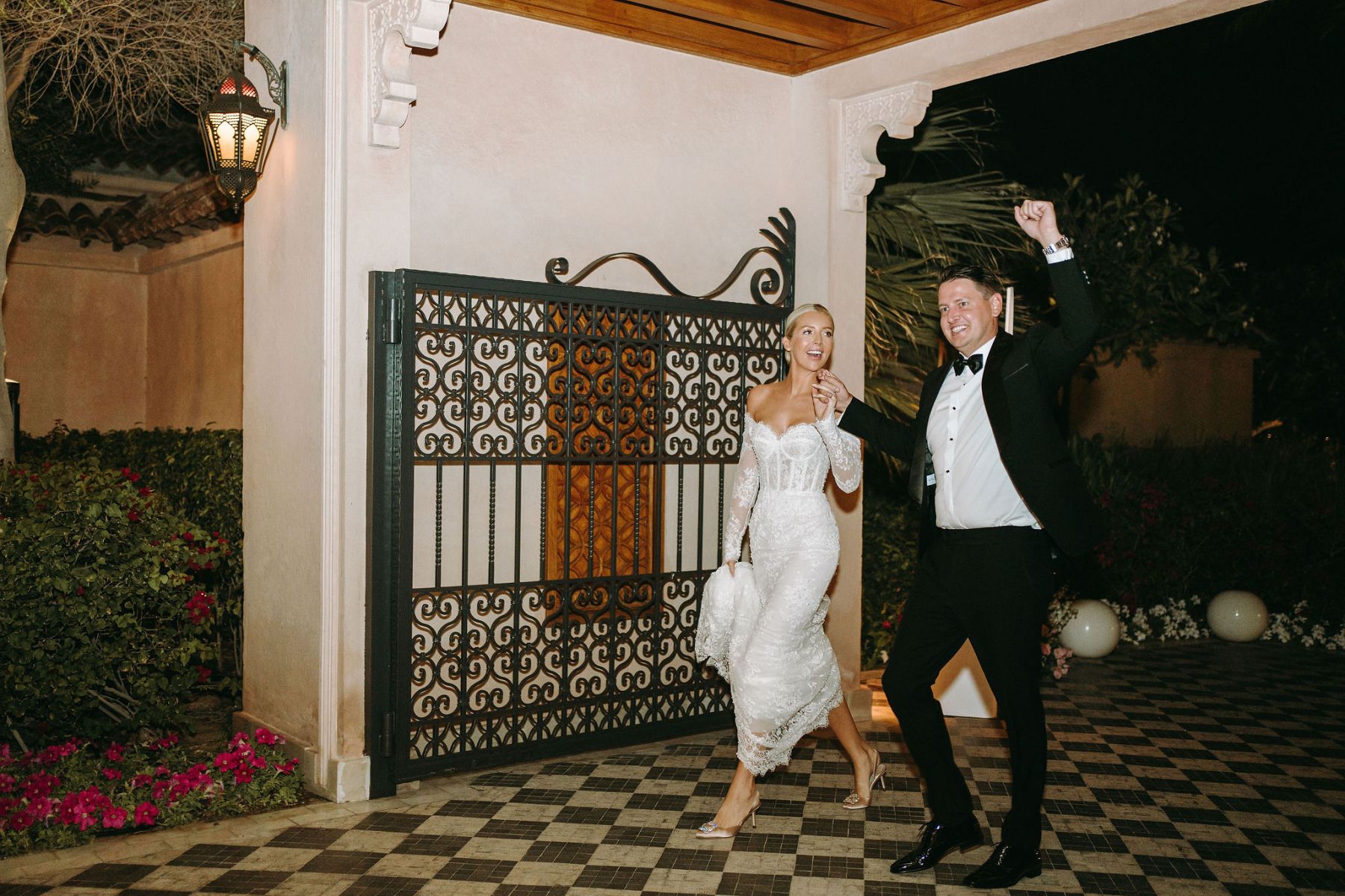 Love in Full Bloom: Molly and Clinton's Dream Wedding at One&amp;Only The Palm Dubai photo