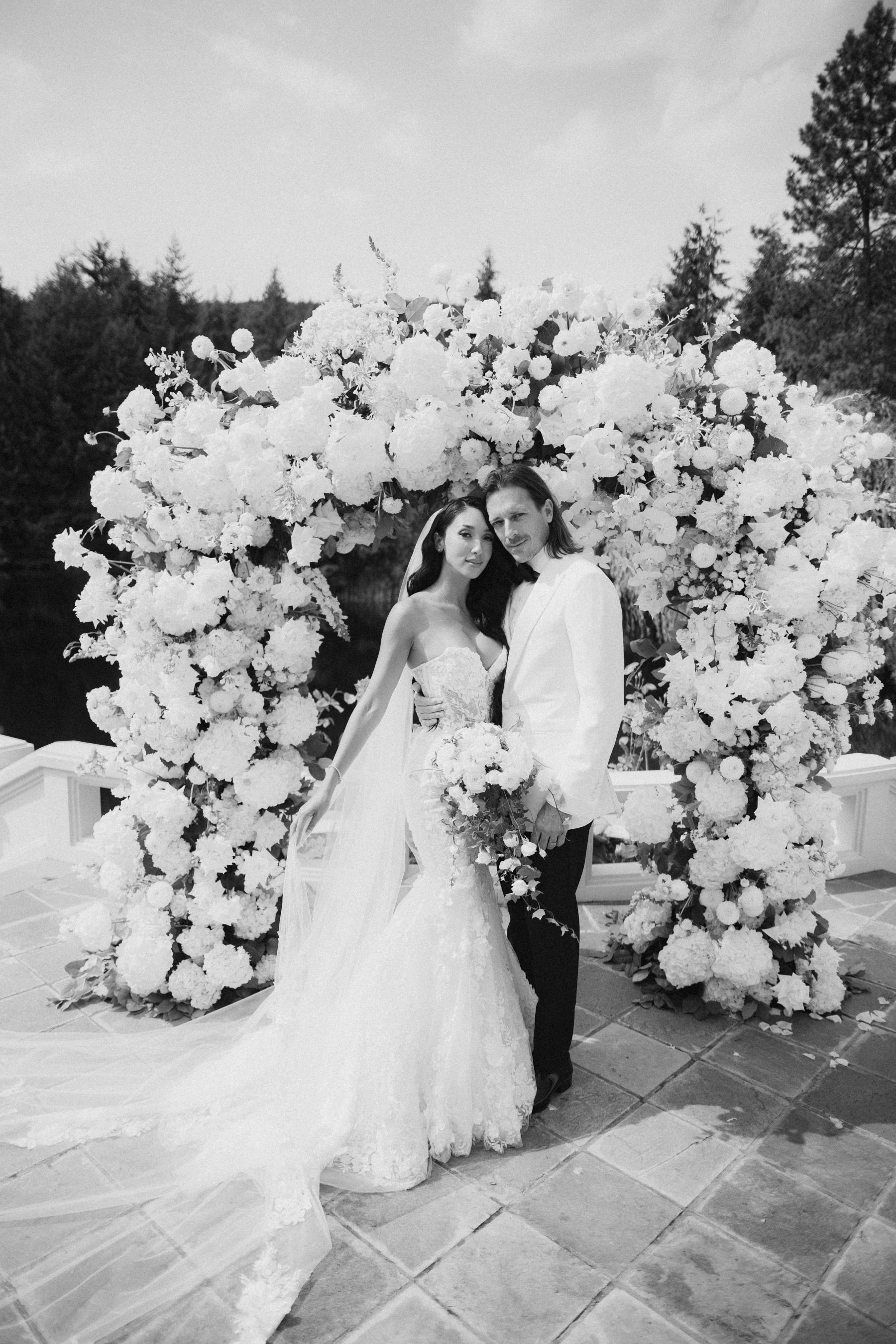 A Fairytale by the Water: Tayler and Jamie's Romantic Wedding at Groveland Estate  photo