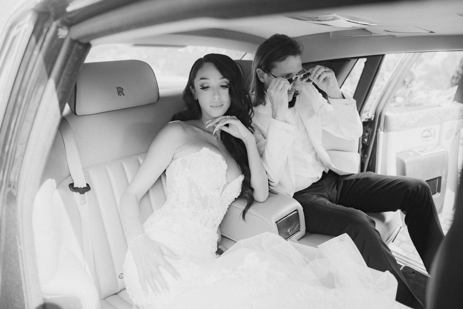 A Fairytale by the Water: Tayler and Jamie's Romantic Wedding at Groveland Estate  photo