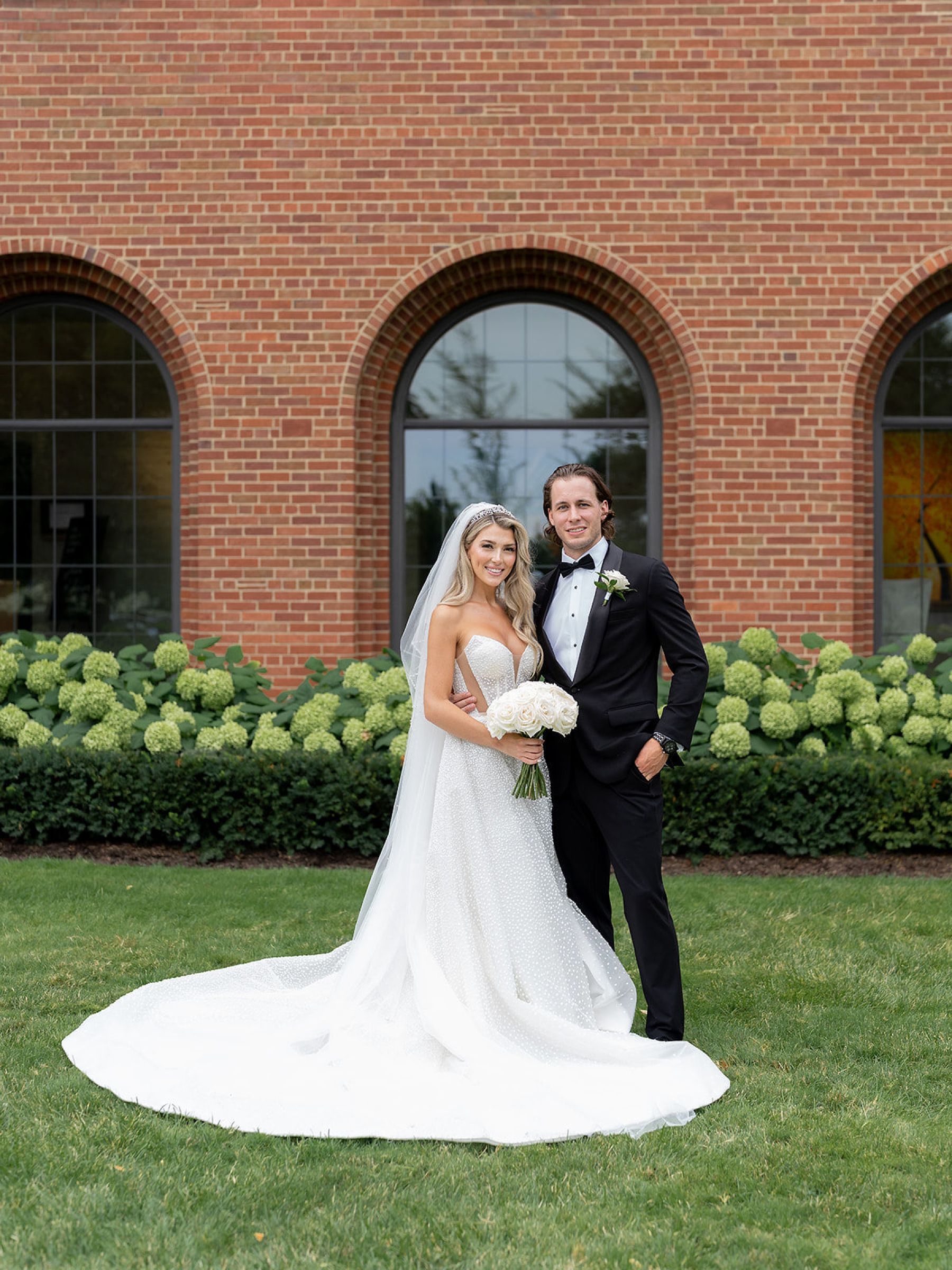 Jenna and Turner's Glamorous Black and White Wedding at Saint John’s Resort photo