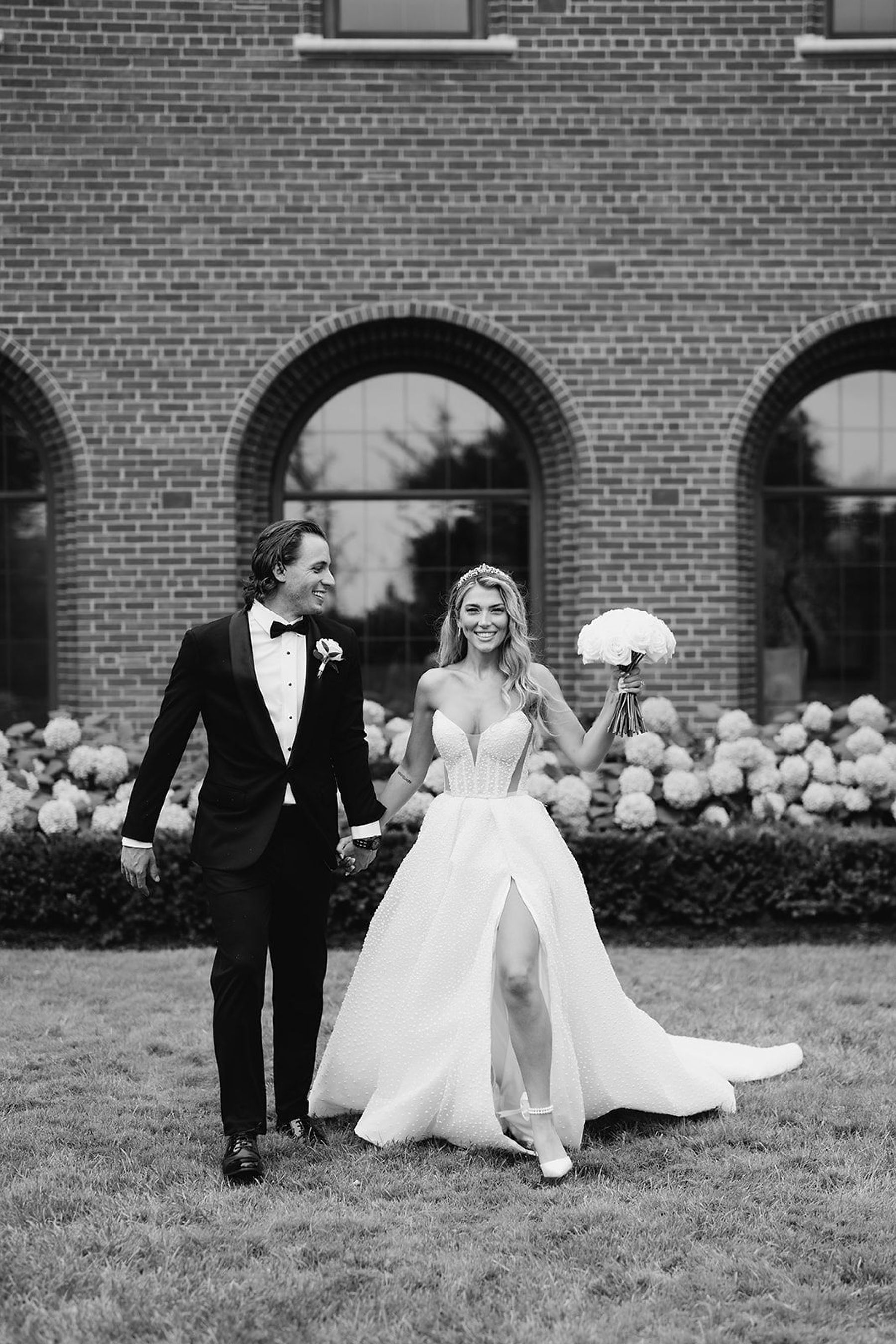 Jenna and Turner's Glamorous Black and White Wedding at Saint John’s Resort photo