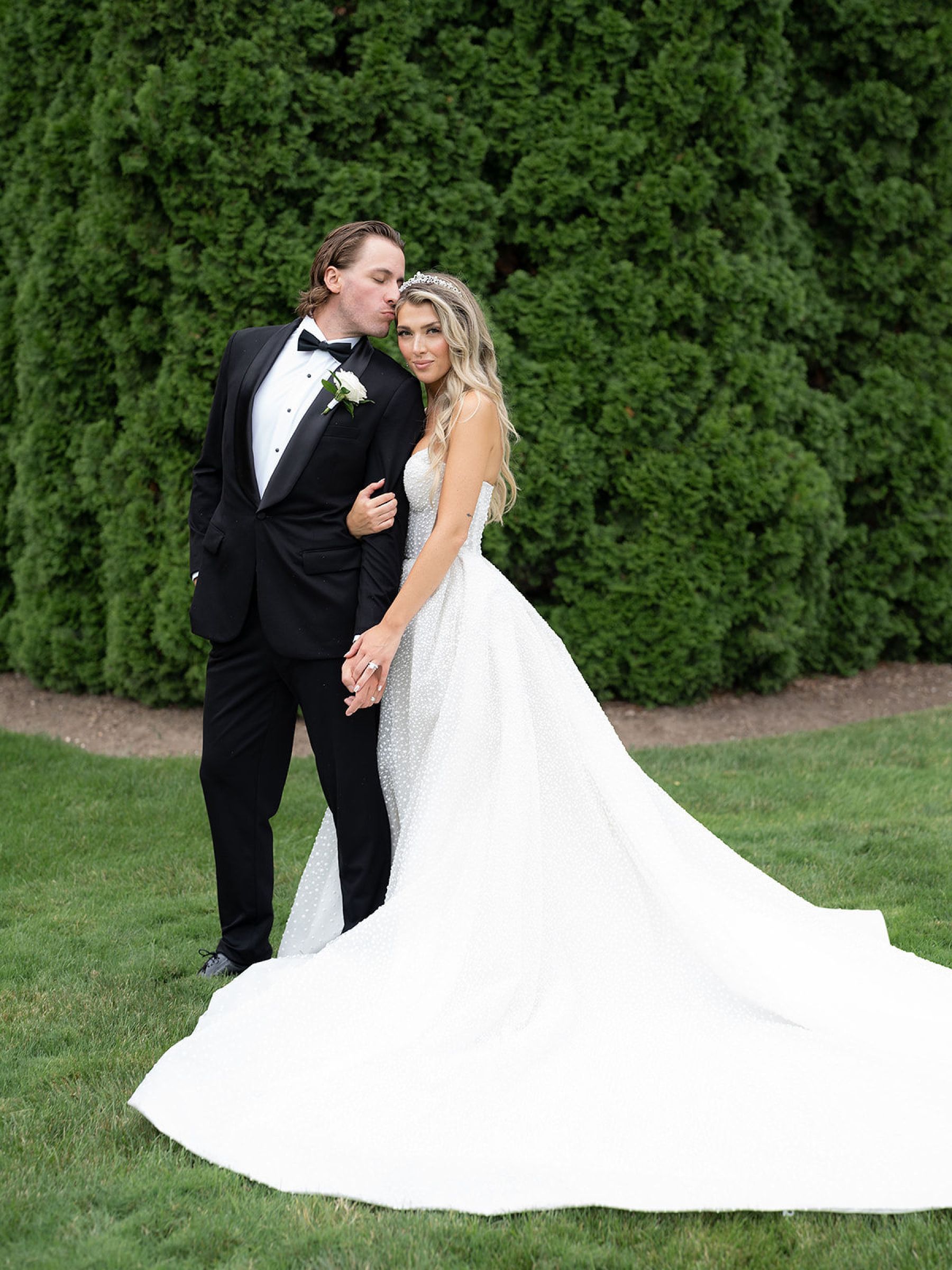 Jenna and Turner's Glamorous Black and White Wedding at Saint John’s Resort photo