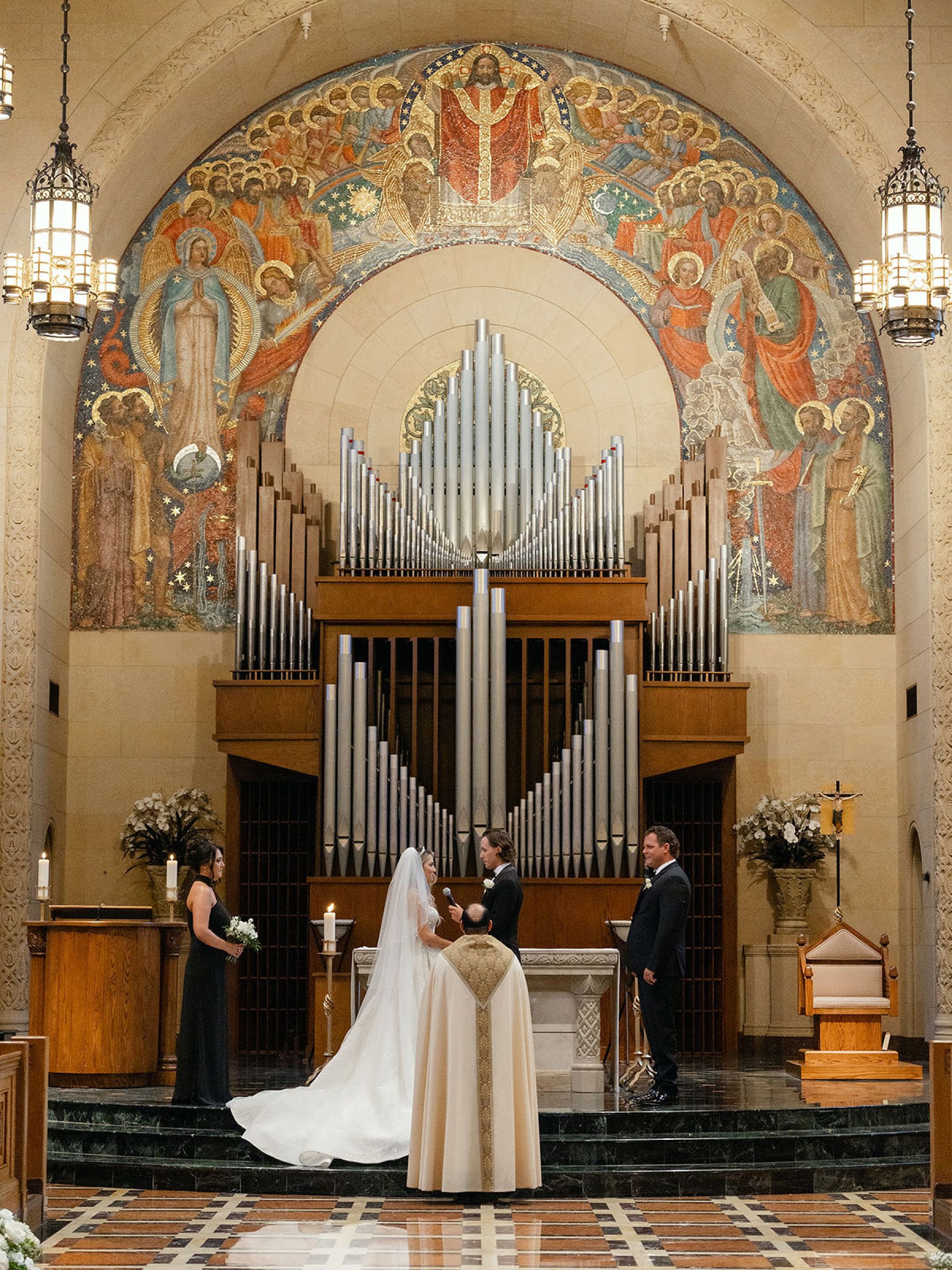 Jenna and Turner's Glamorous Black and White Wedding at Saint John’s Resort photo