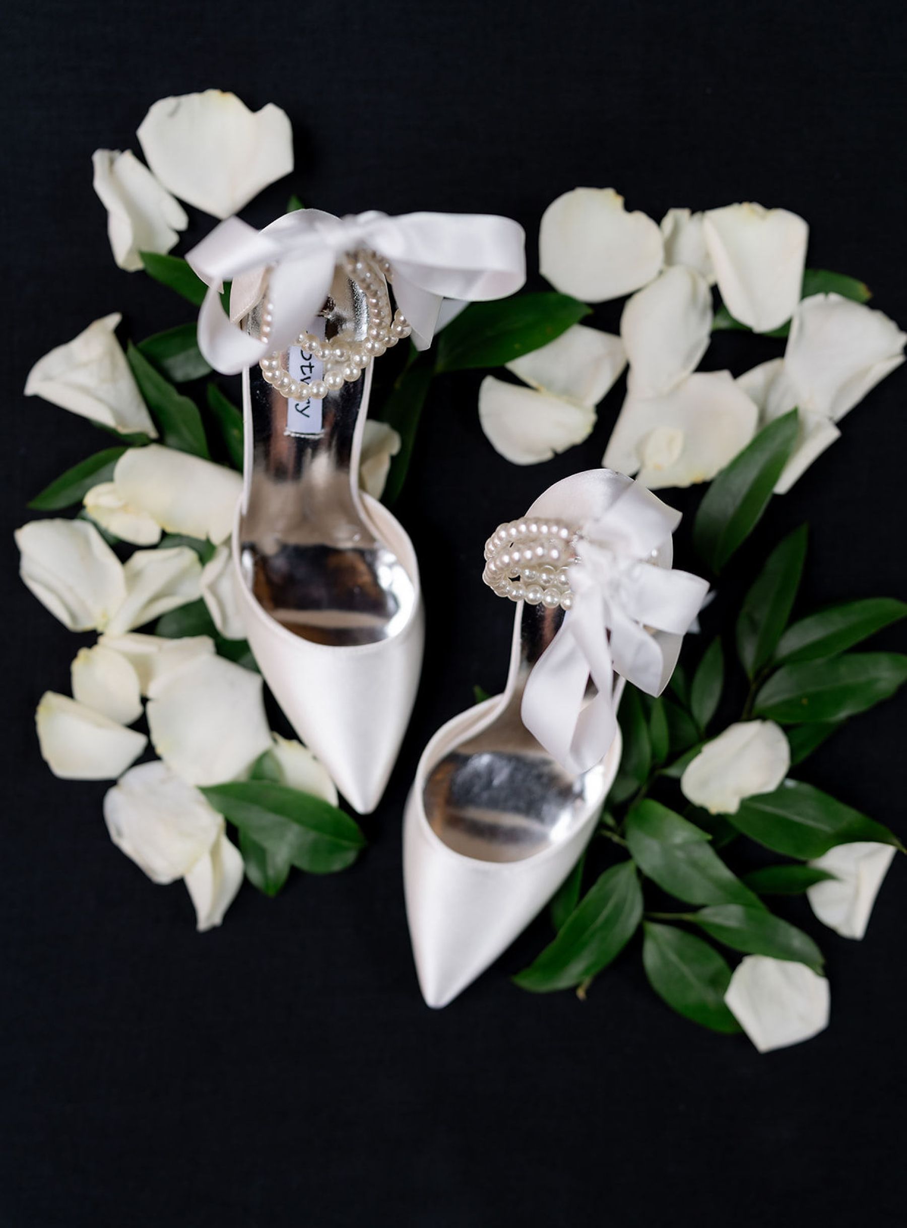 Jenna and Turner's Glamorous Black and White Wedding at Saint John’s Resort photo