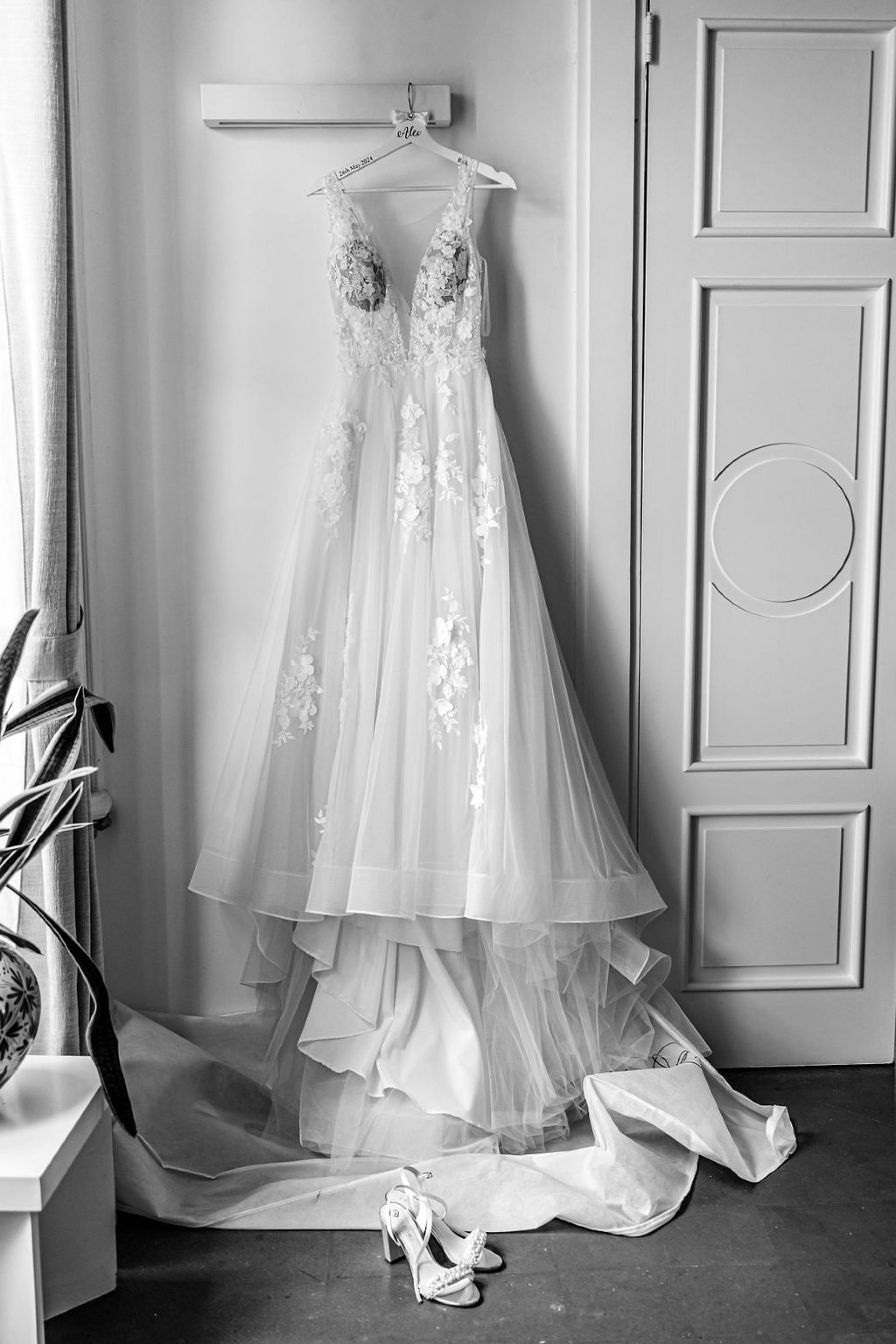 A Dreamy Italian Celebration: Alexandra and Samuel’s Wedding at Villa Mon Repos photo