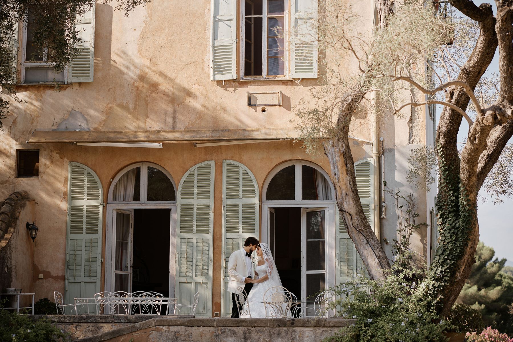 A Fairytale Come True: Emitis and Mohammed's Dreamy Wedding at Bastide du Roy  photo