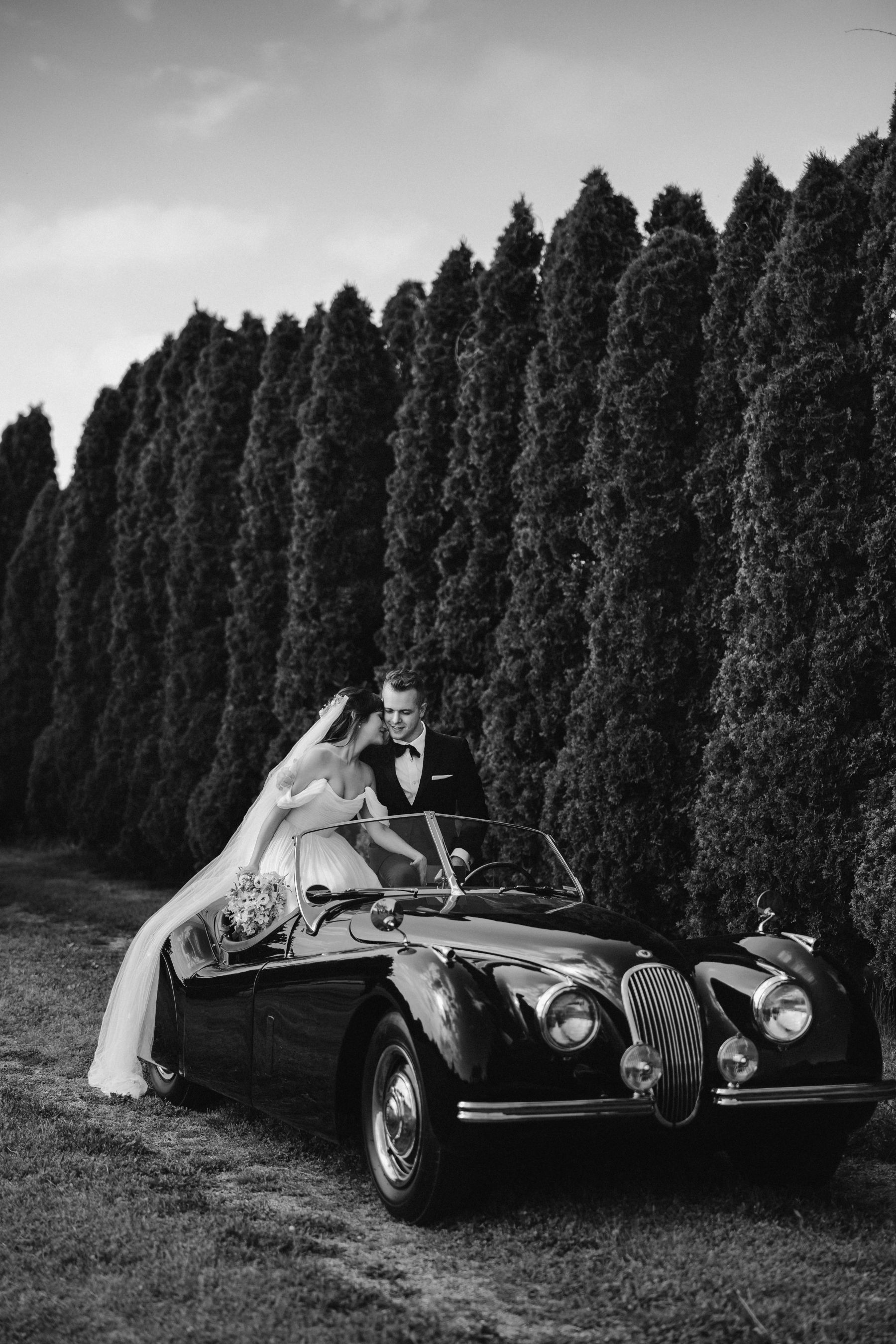 Nina and Matthew's Ethereal Vineyard Celebration: A Hobbit-Chic Wedding at RGNY Winery photo