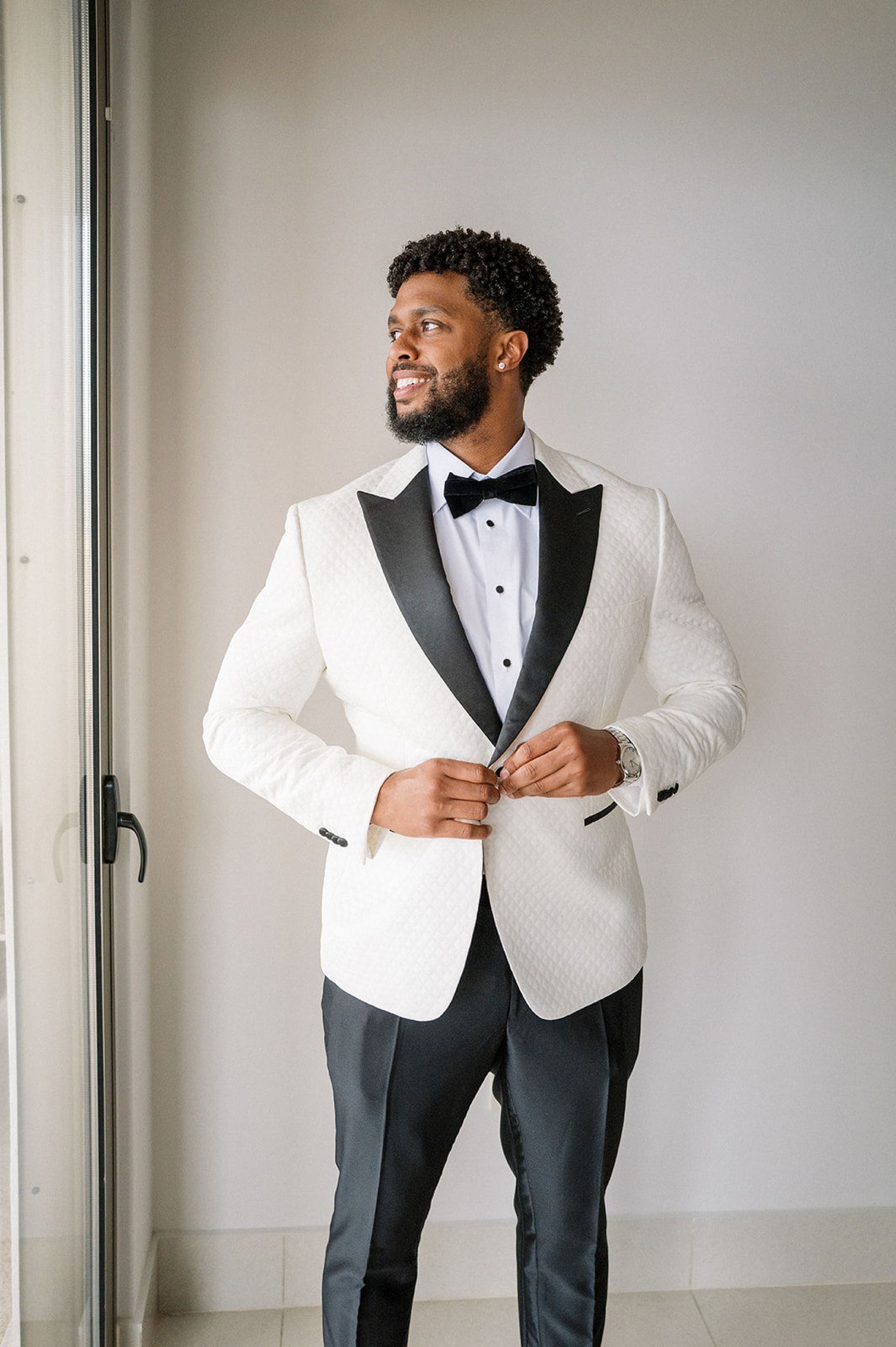 Deana &amp; Reggie: A Modern Elegant Destination Wedding at Sunset Monalisa photo