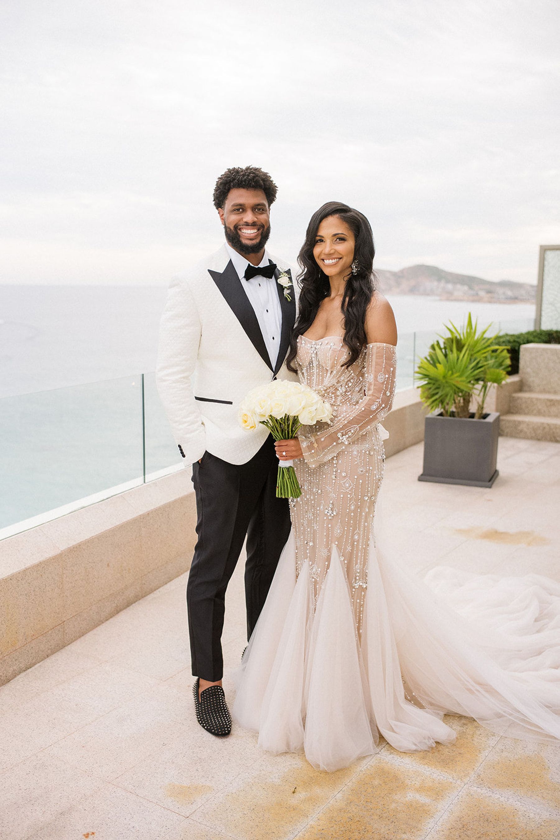 Deana &amp; Reggie: A Modern Elegant Destination Wedding at Sunset Monalisa photo