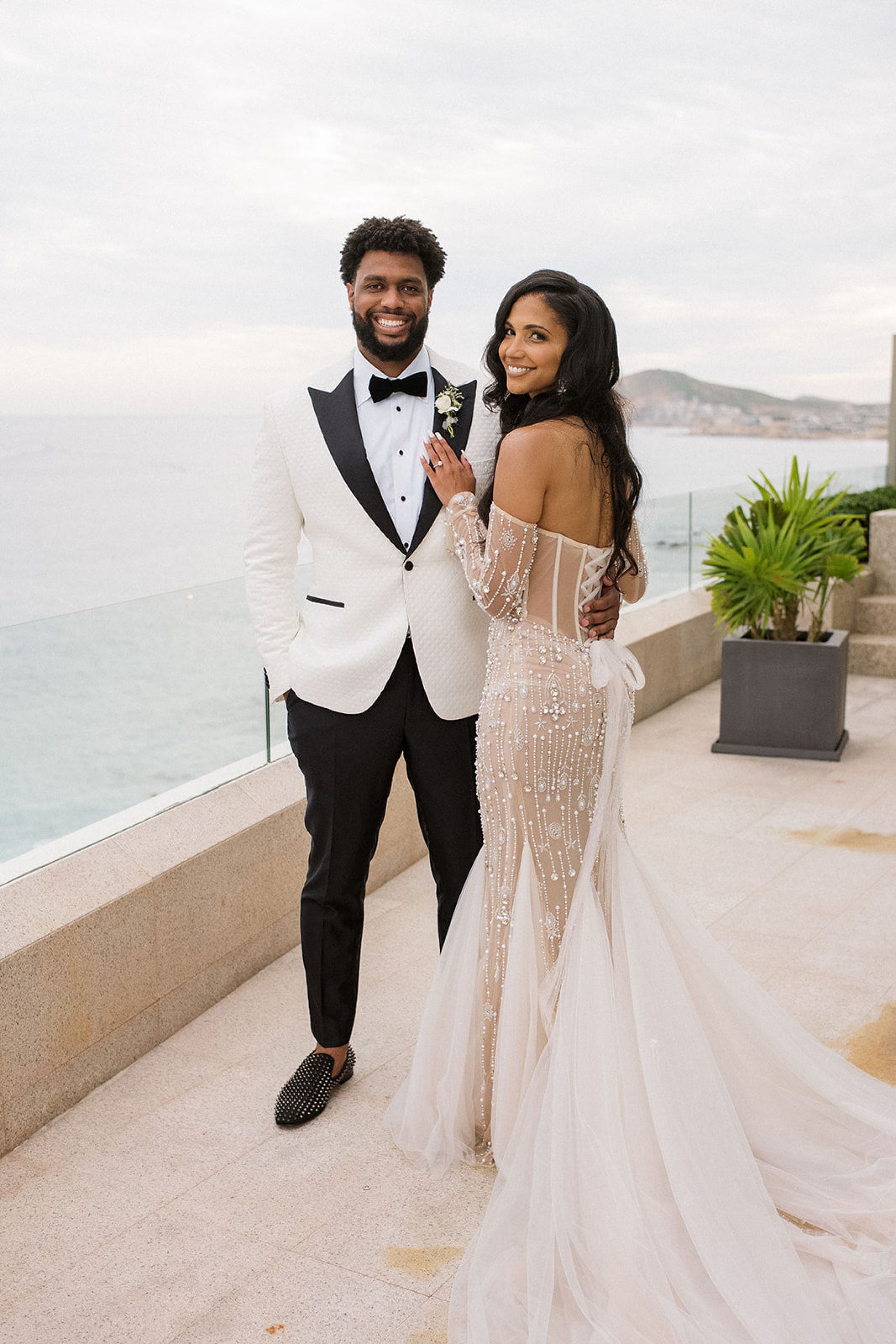 Deana &amp; Reggie: A Modern Elegant Destination Wedding at Sunset Monalisa photo