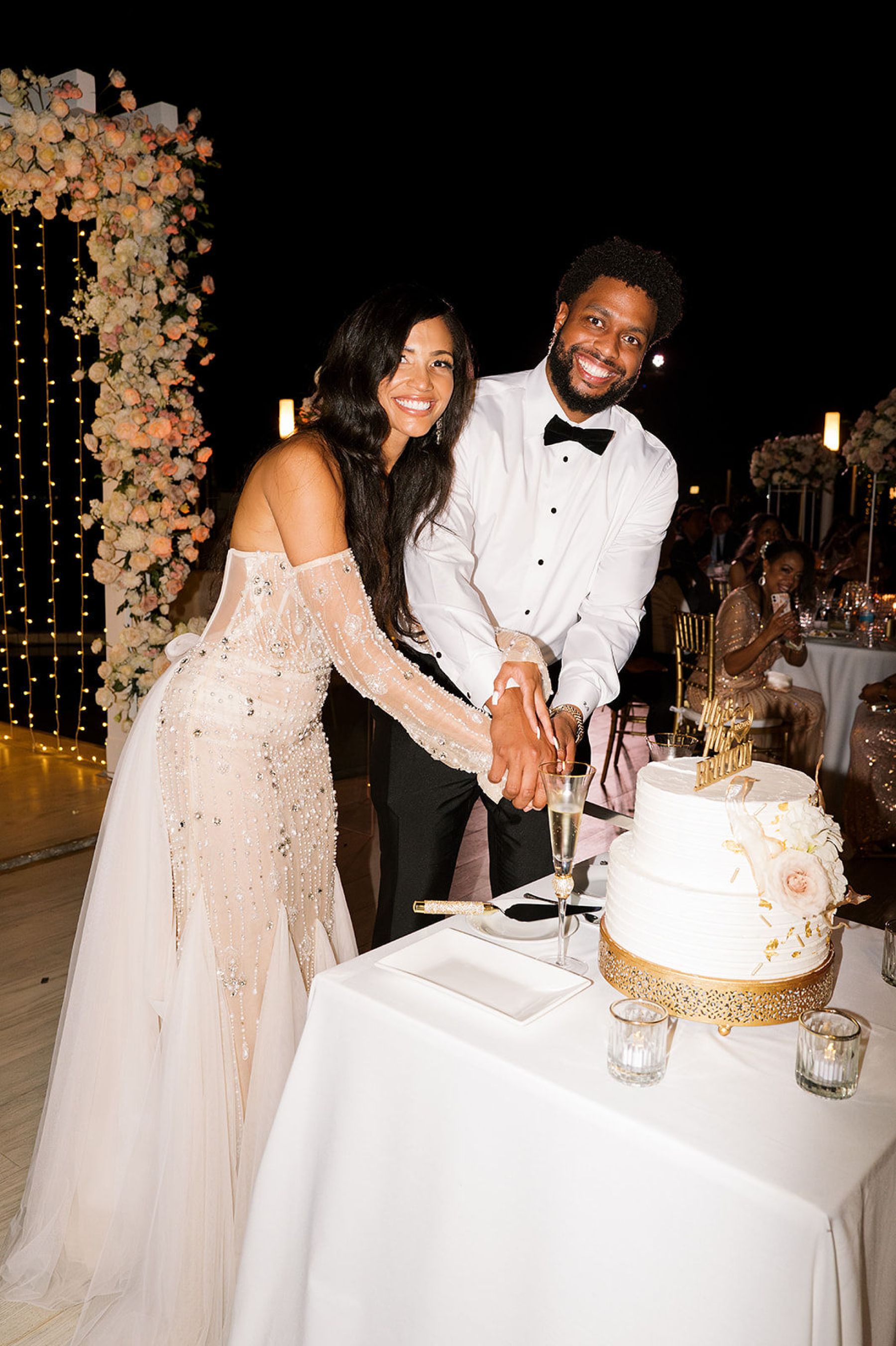 Deana &amp; Reggie: A Modern Elegant Destination Wedding at Sunset Monalisa photo